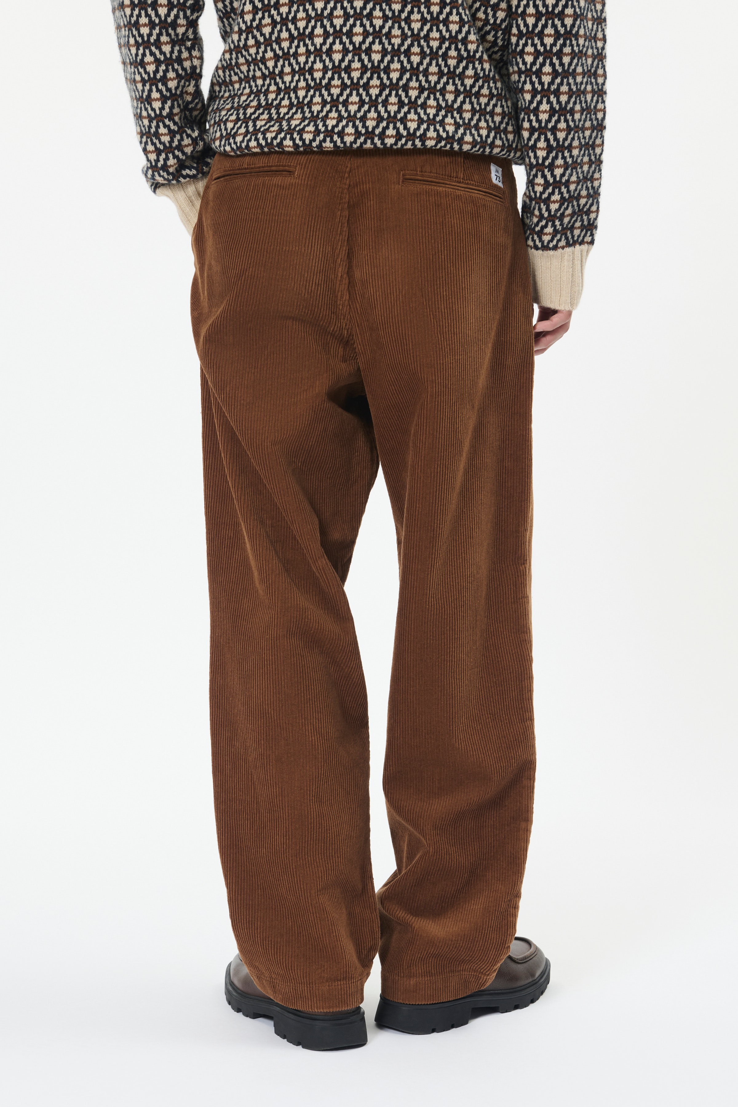 MAchino Trousers LOOKBOOK BACK 30208794-181028