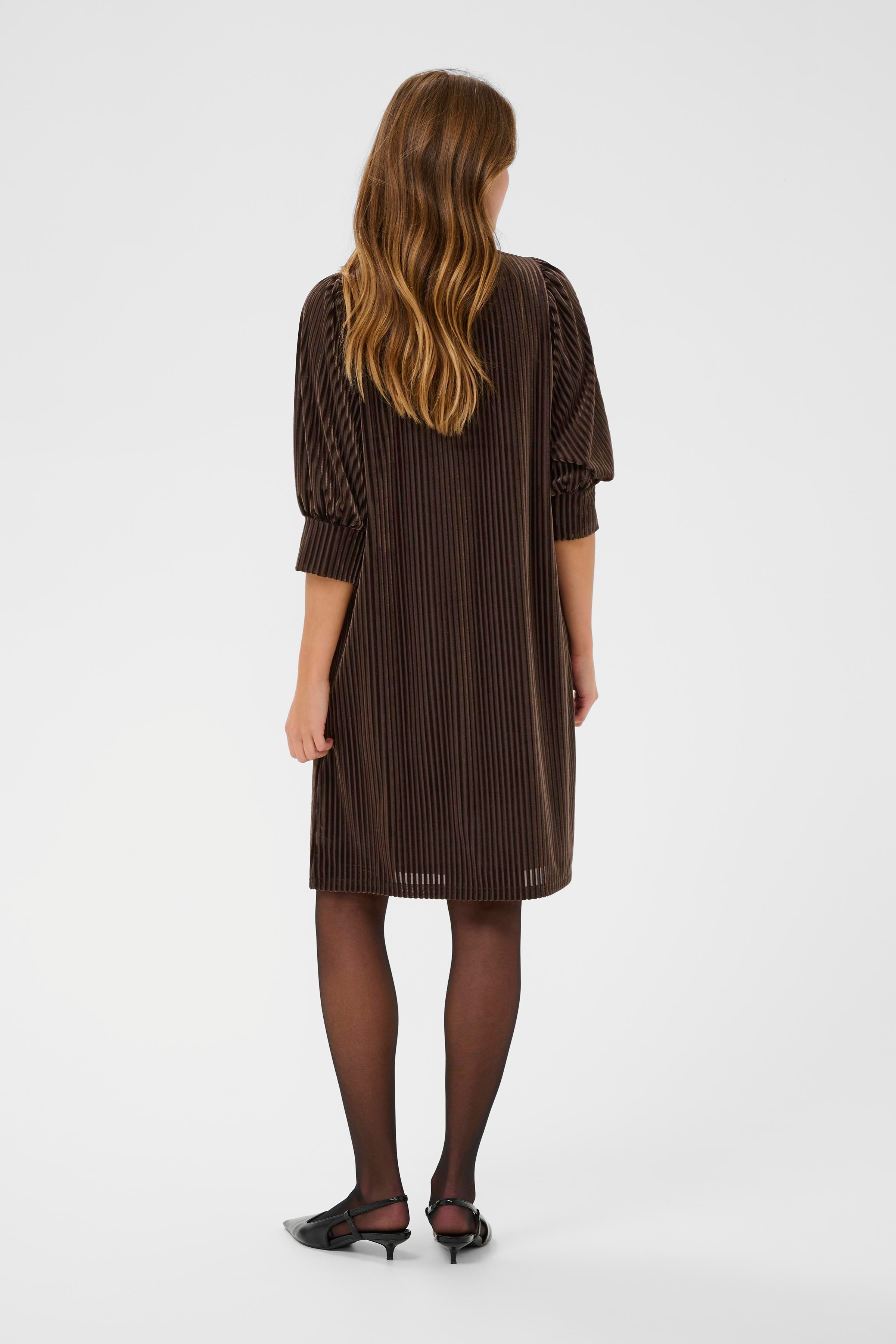 KAcaca Dress LOOKBOOK BACK 10509795-191111
