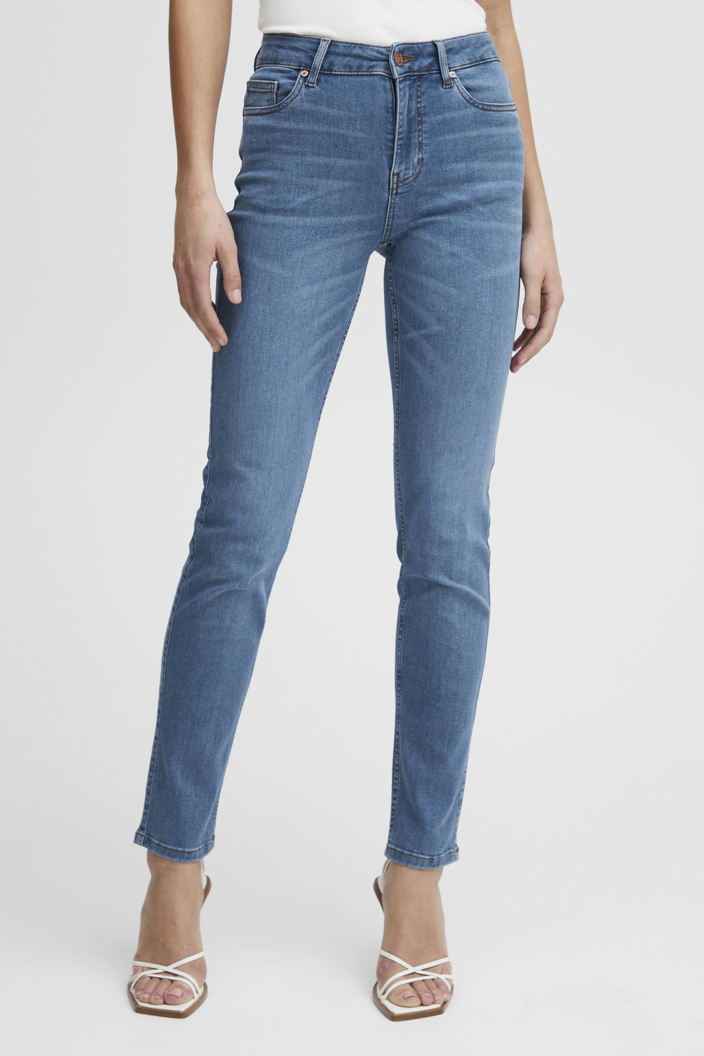 PZEMMA HW Jeans Medium Straight Leg LOOKBOOK FRONT 50206336-200005