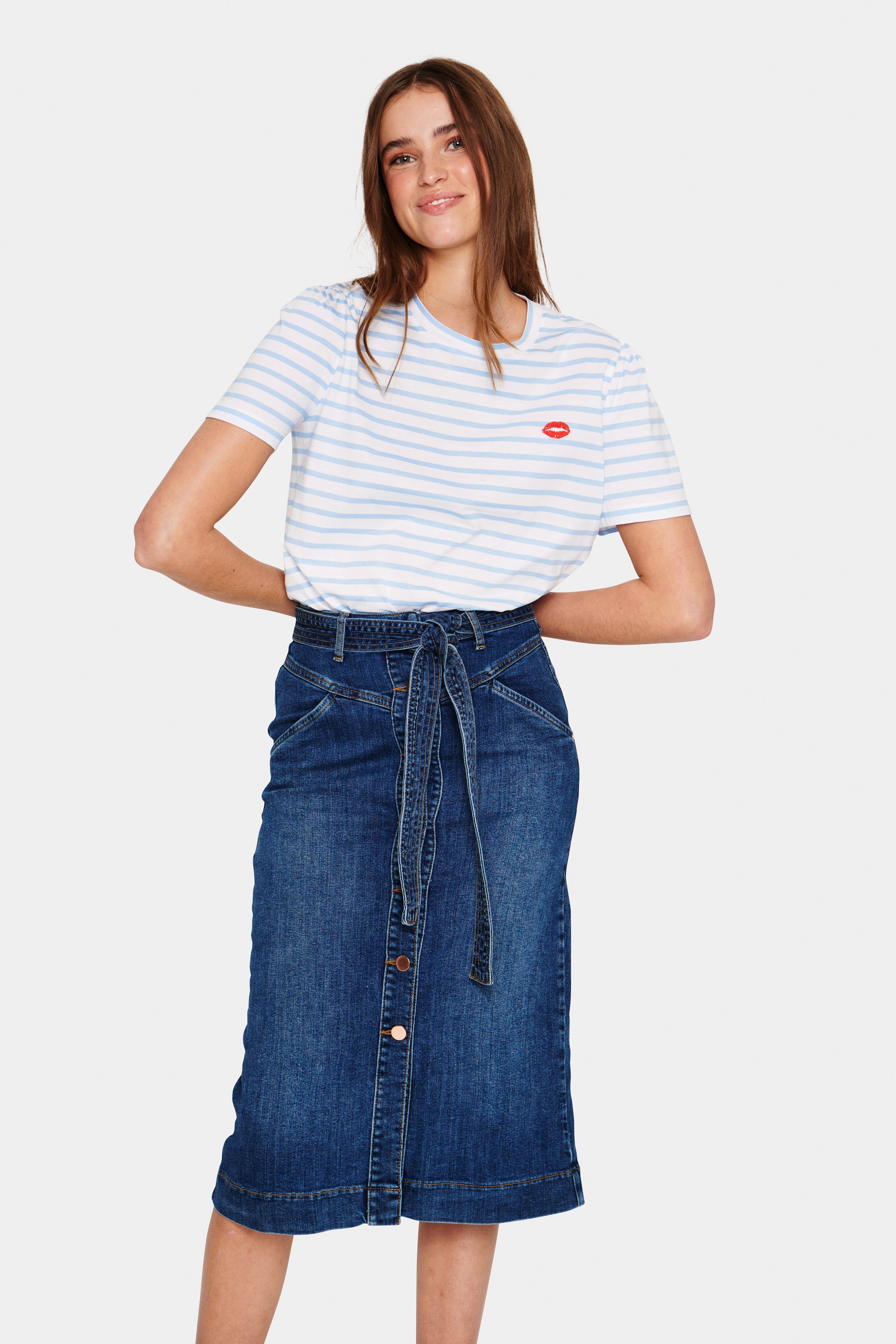 TairaSZ T-shirt LOOKBOOK FRONT 30512405-154030