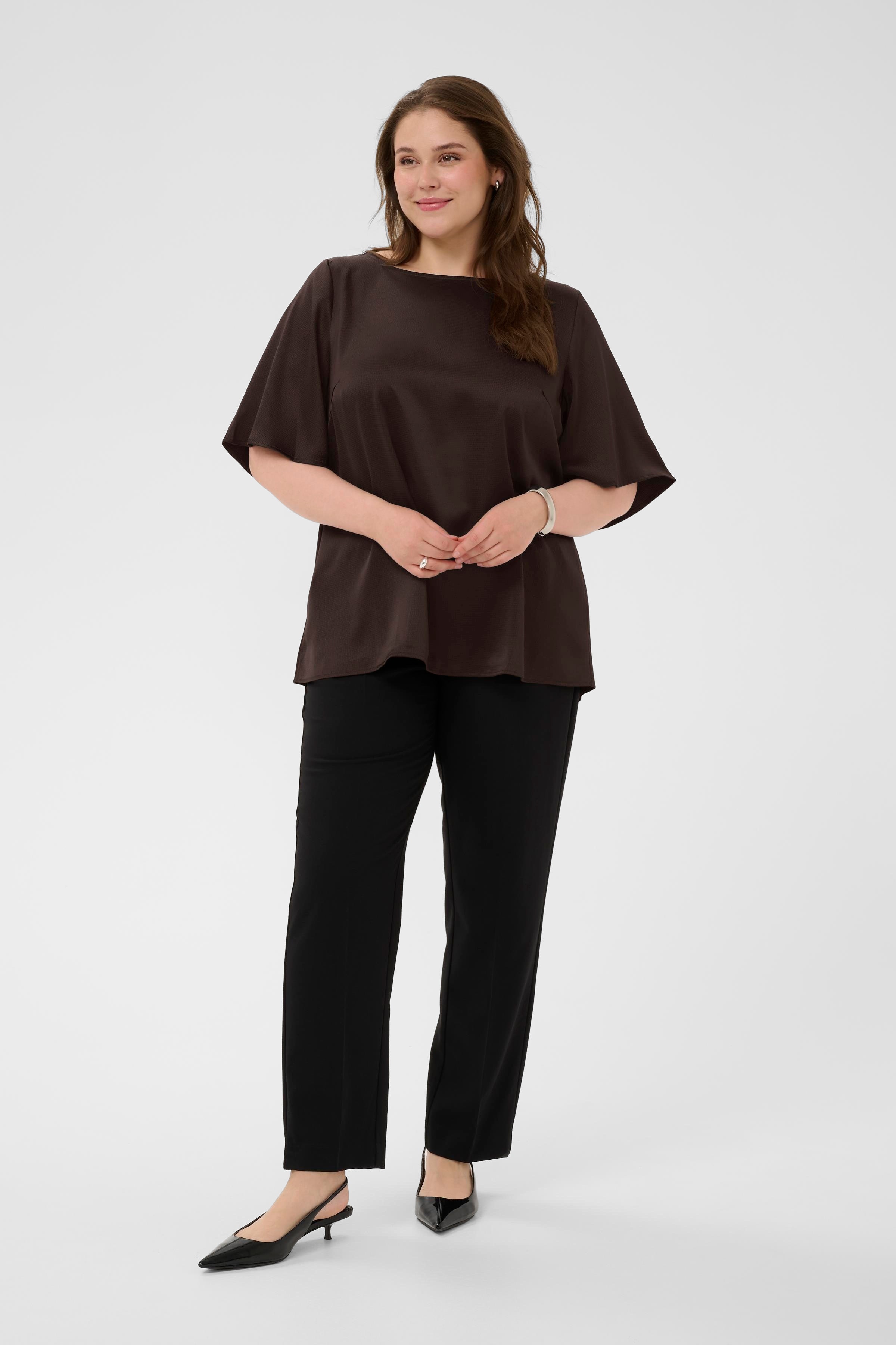 KCdina Blouse LOOKBOOK FRONT 10583873-191111