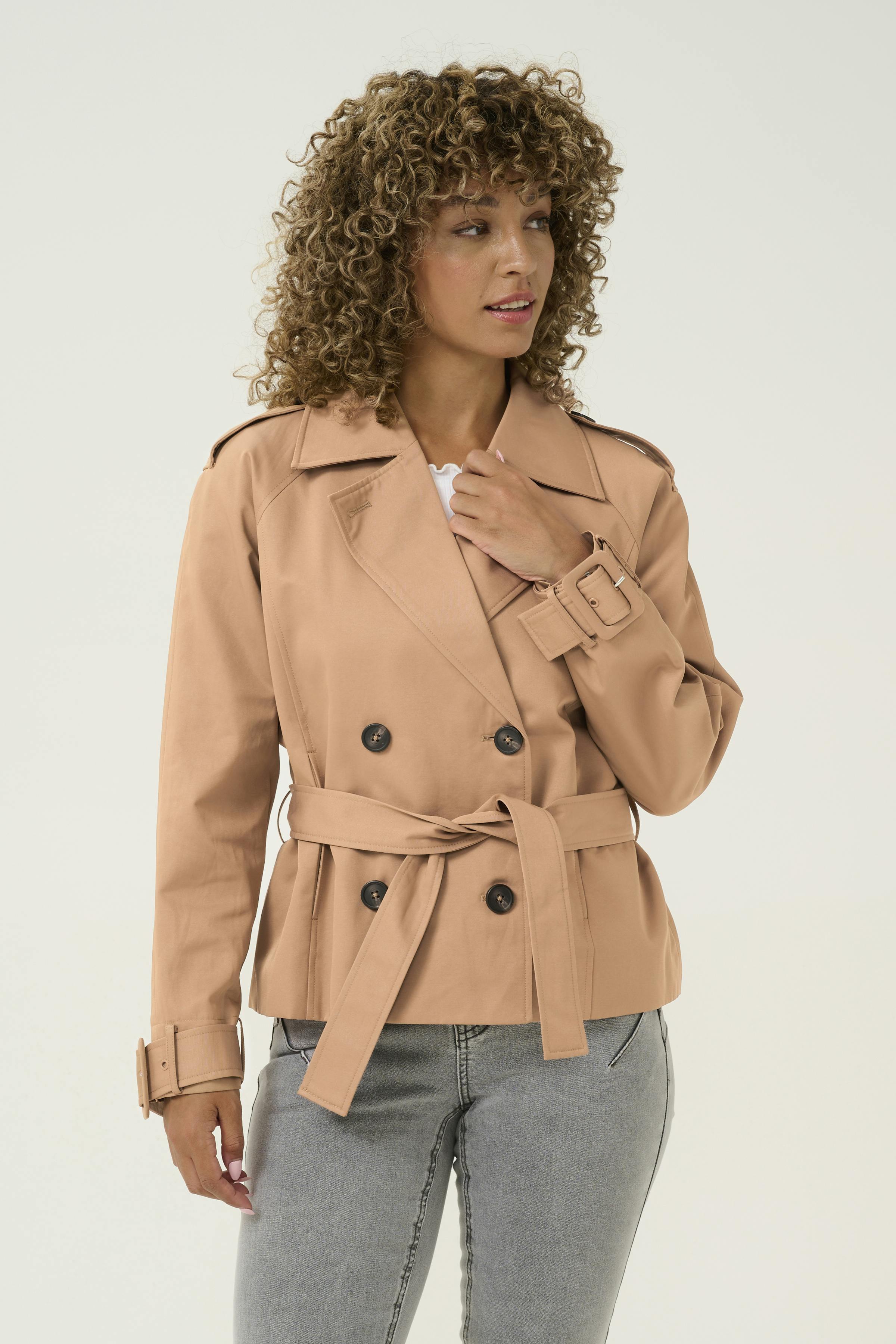 CRRea Short trenchcoat LOOKBOOK FRONT 10613209-171324