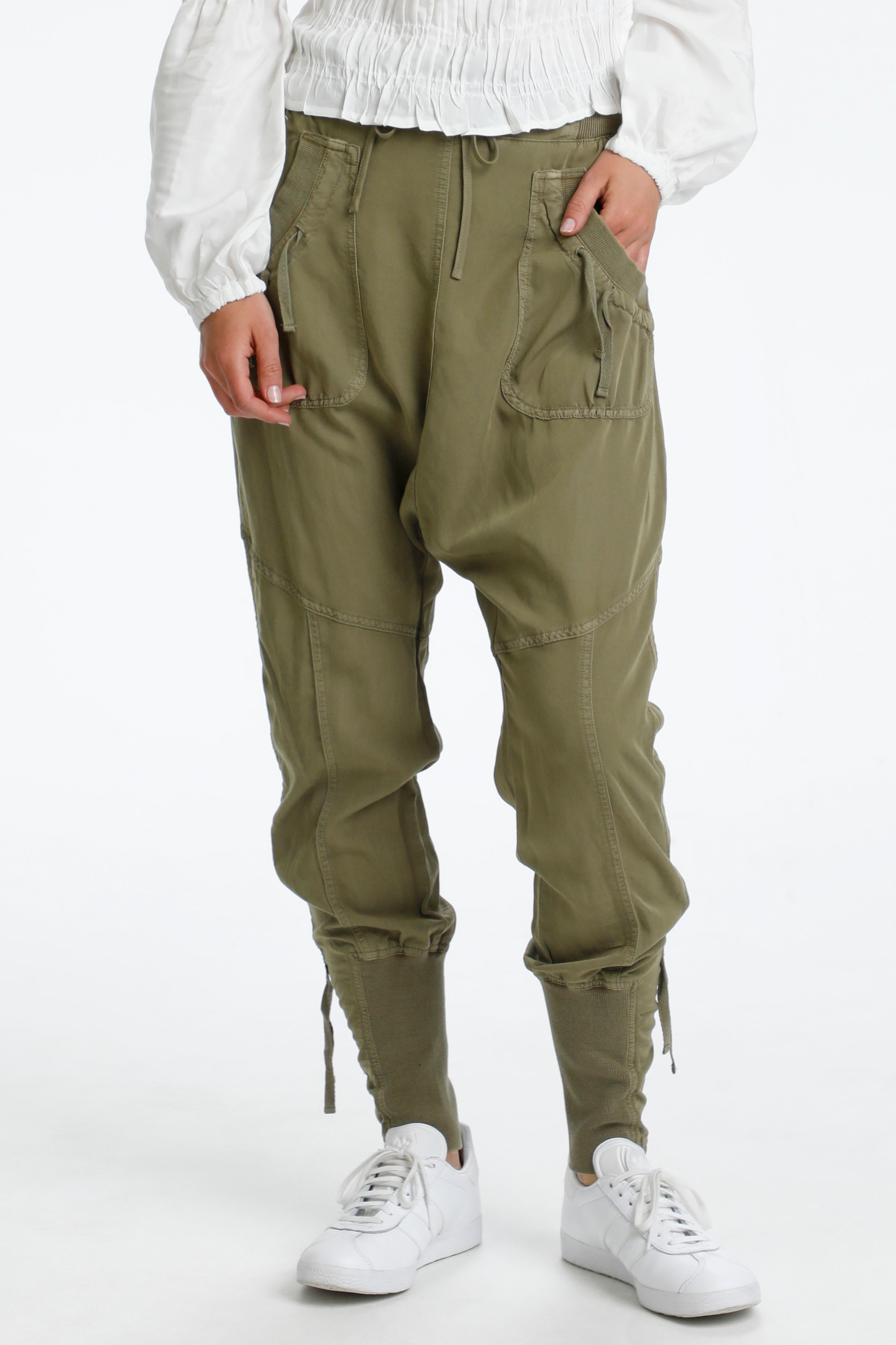 Casual Hose LOOKBOOK FRONT 659030-60160