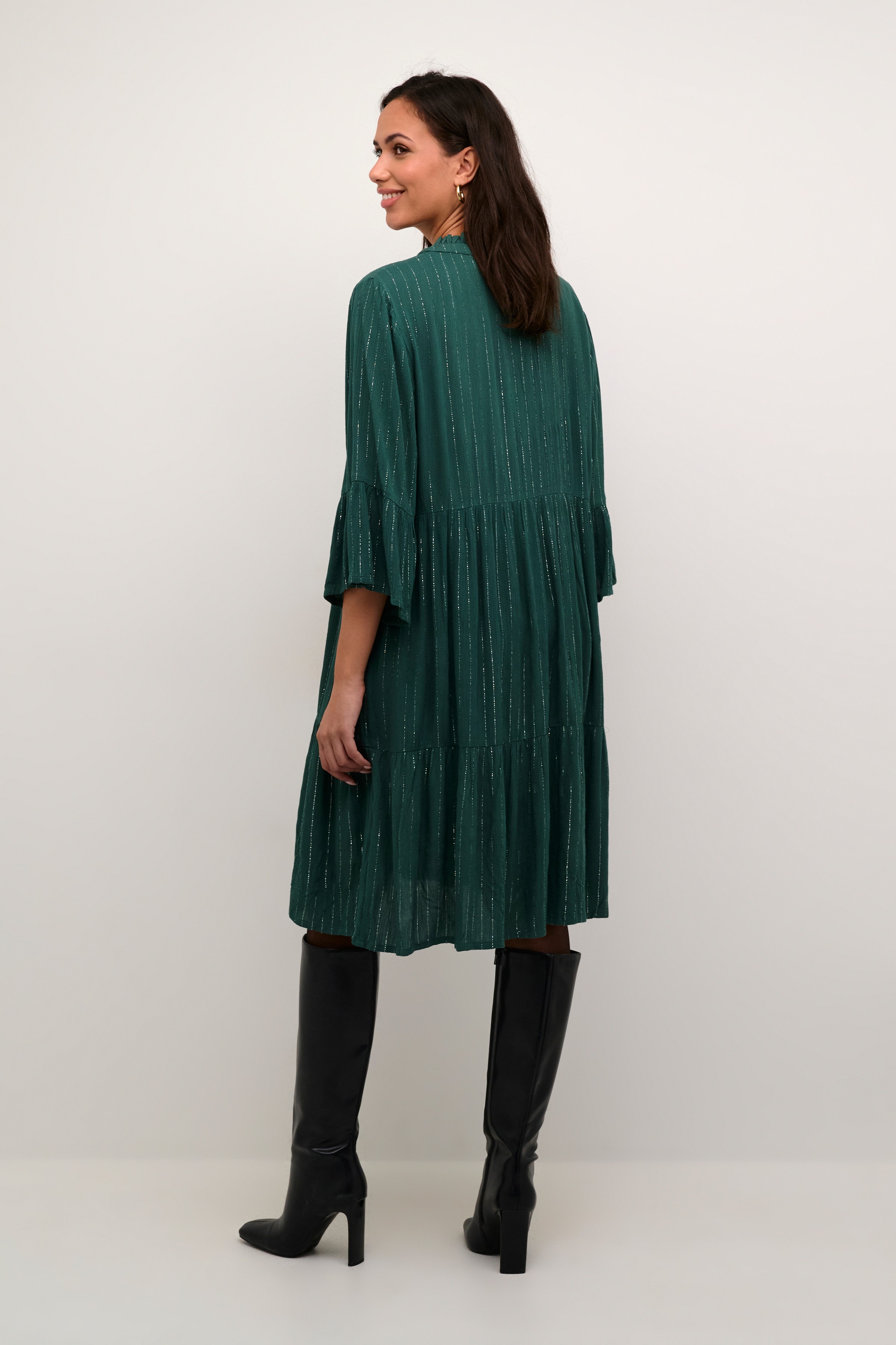 KAliv Glimmerkjole LOOKBOOK BACK 10552164-185913