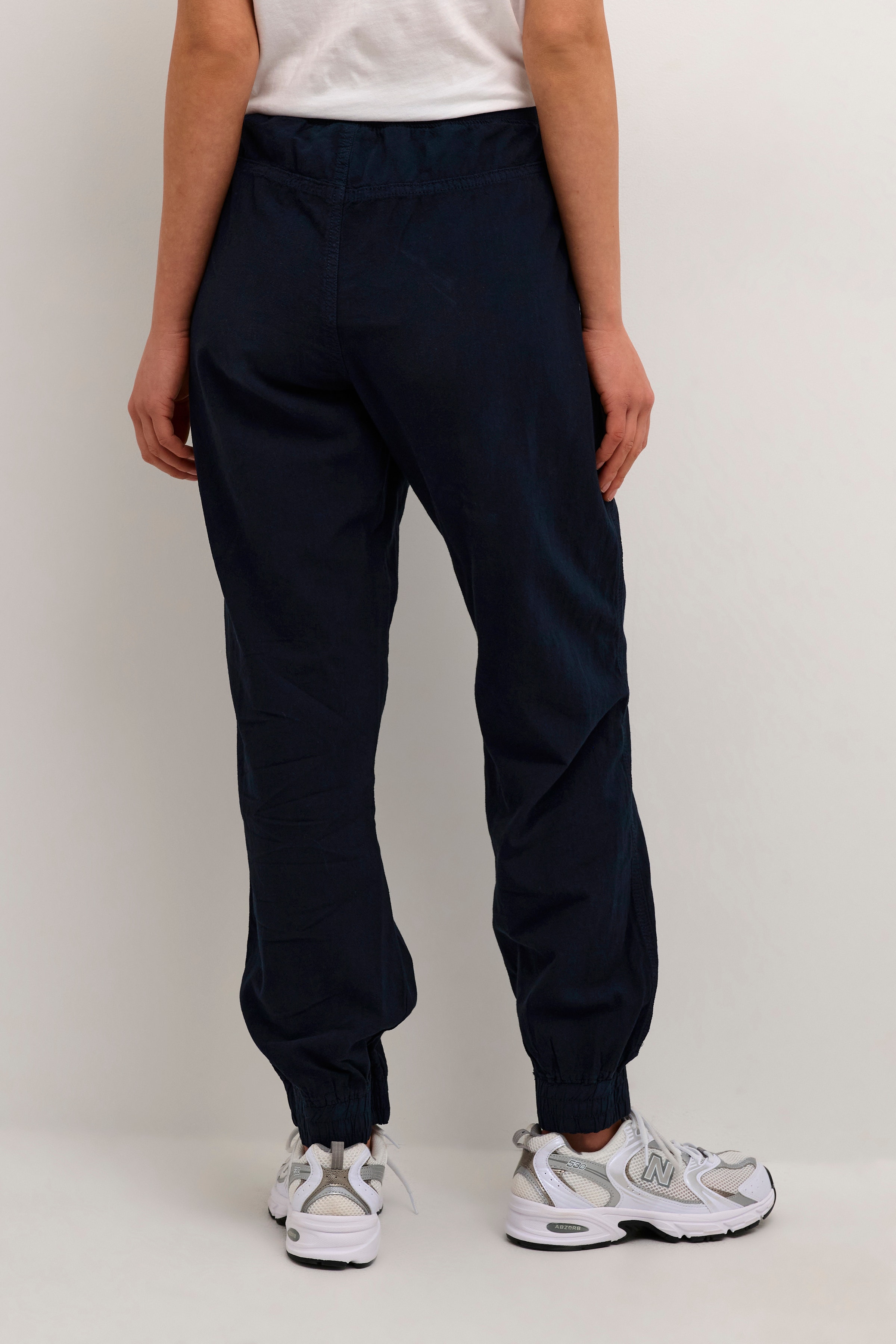 KAnaya Bukser LOOKBOOK BACK 10505397-194020