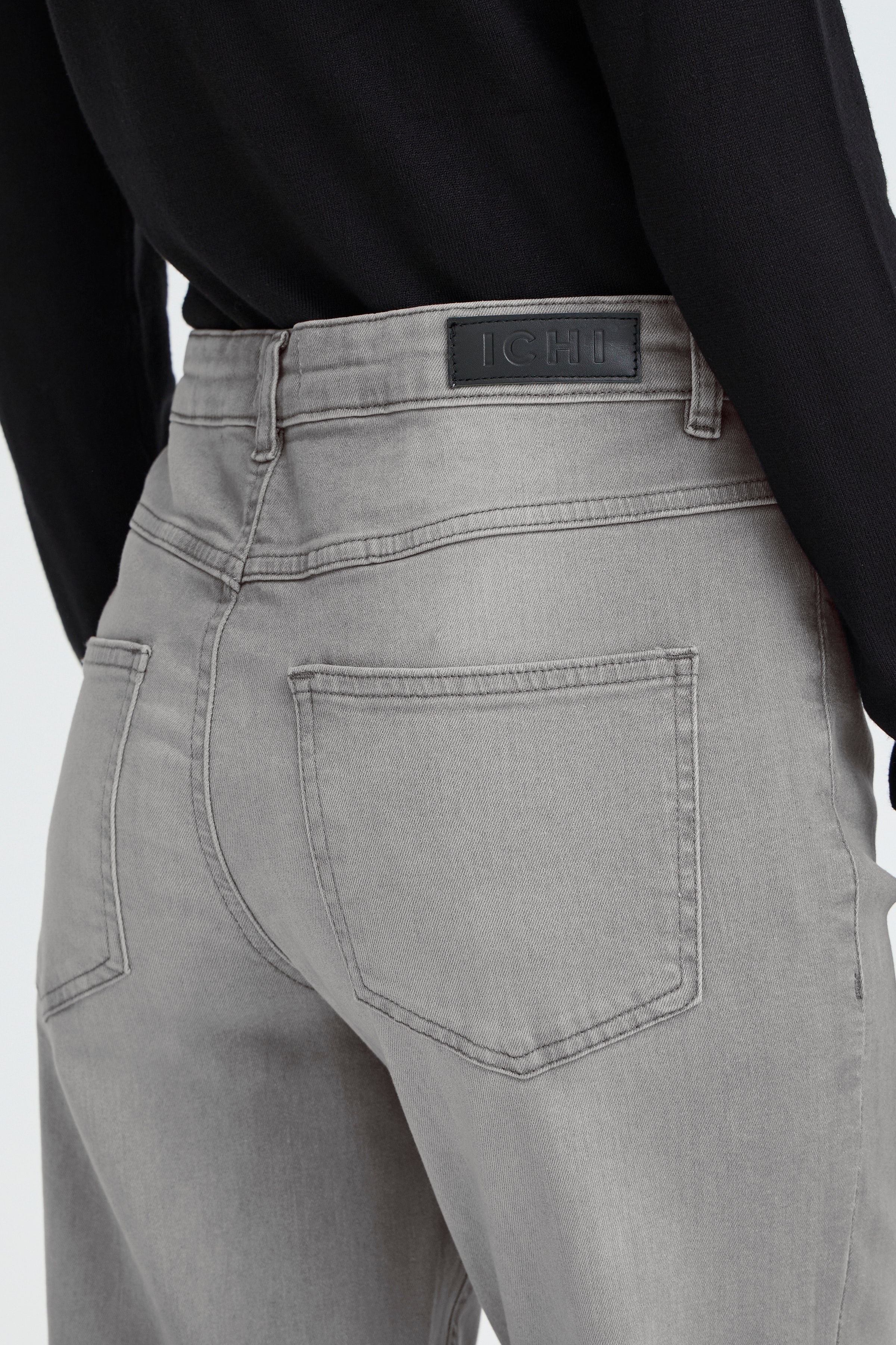 IHTWIGGY RAVEN Jeans LOOKBOOK DETAIL 20110967-200344
