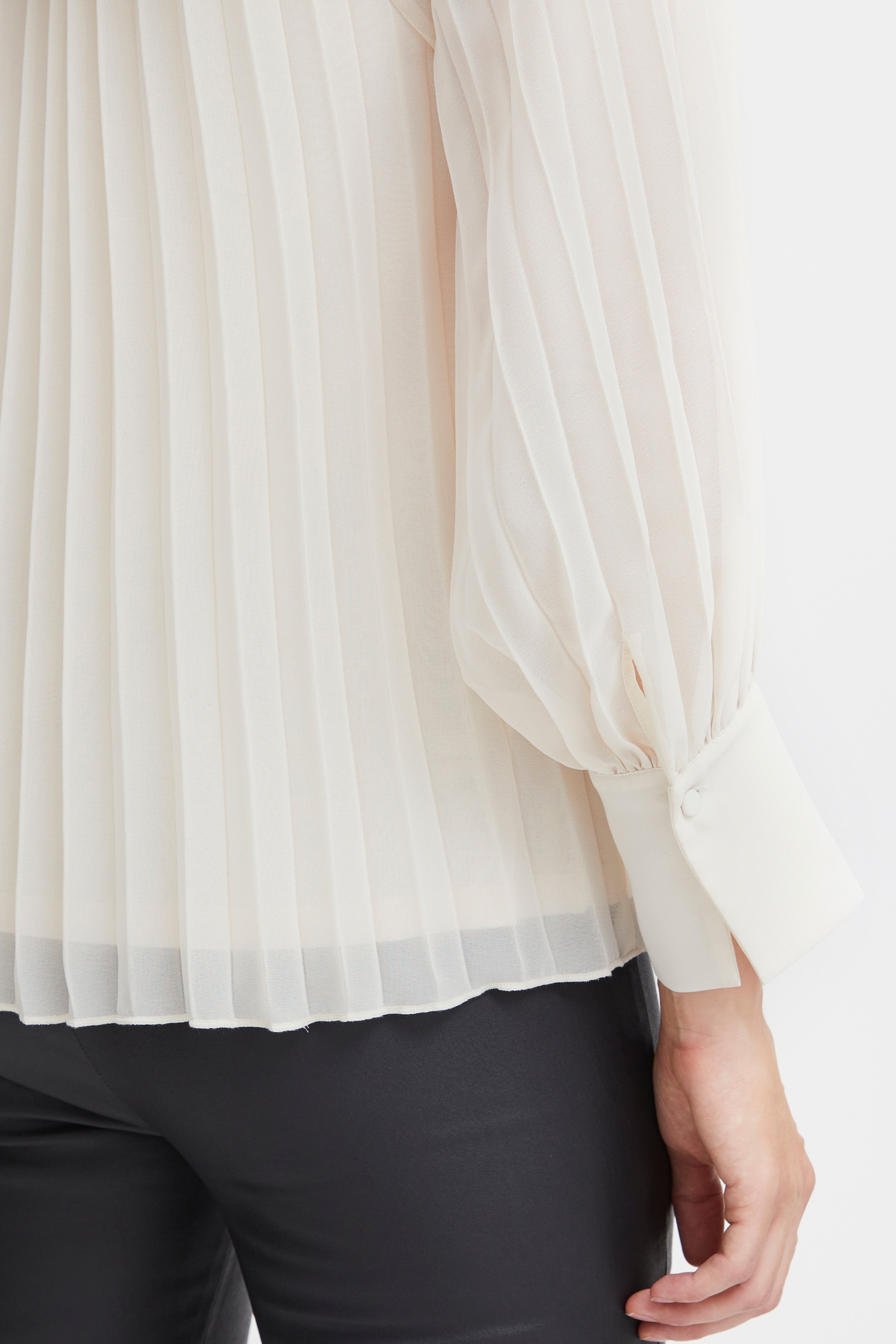 FRPLEATS Blouse LOOKBOOK DETAIL 20612987-120304