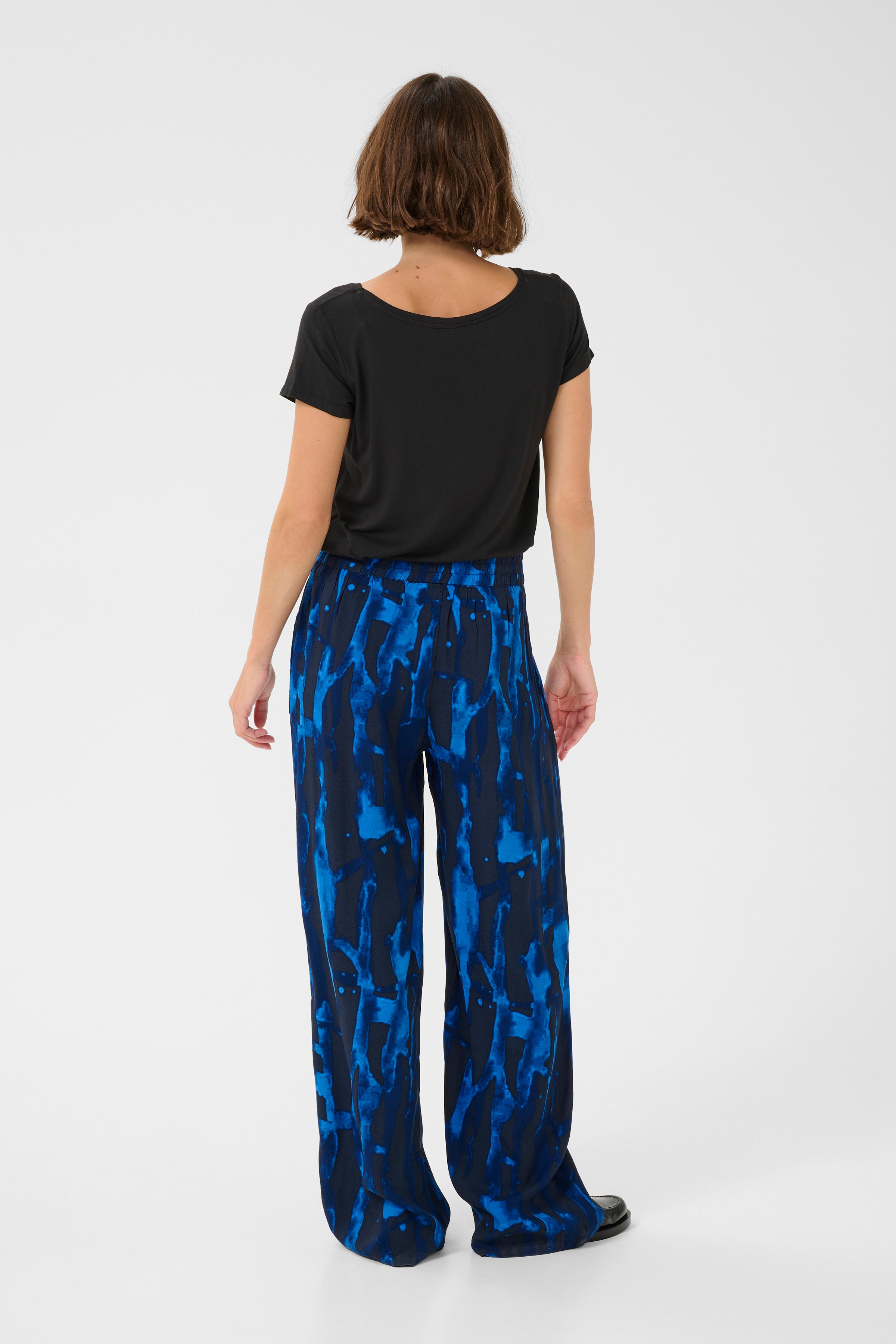 CUashley Hose LOOKBOOK BACK 50112048-107958