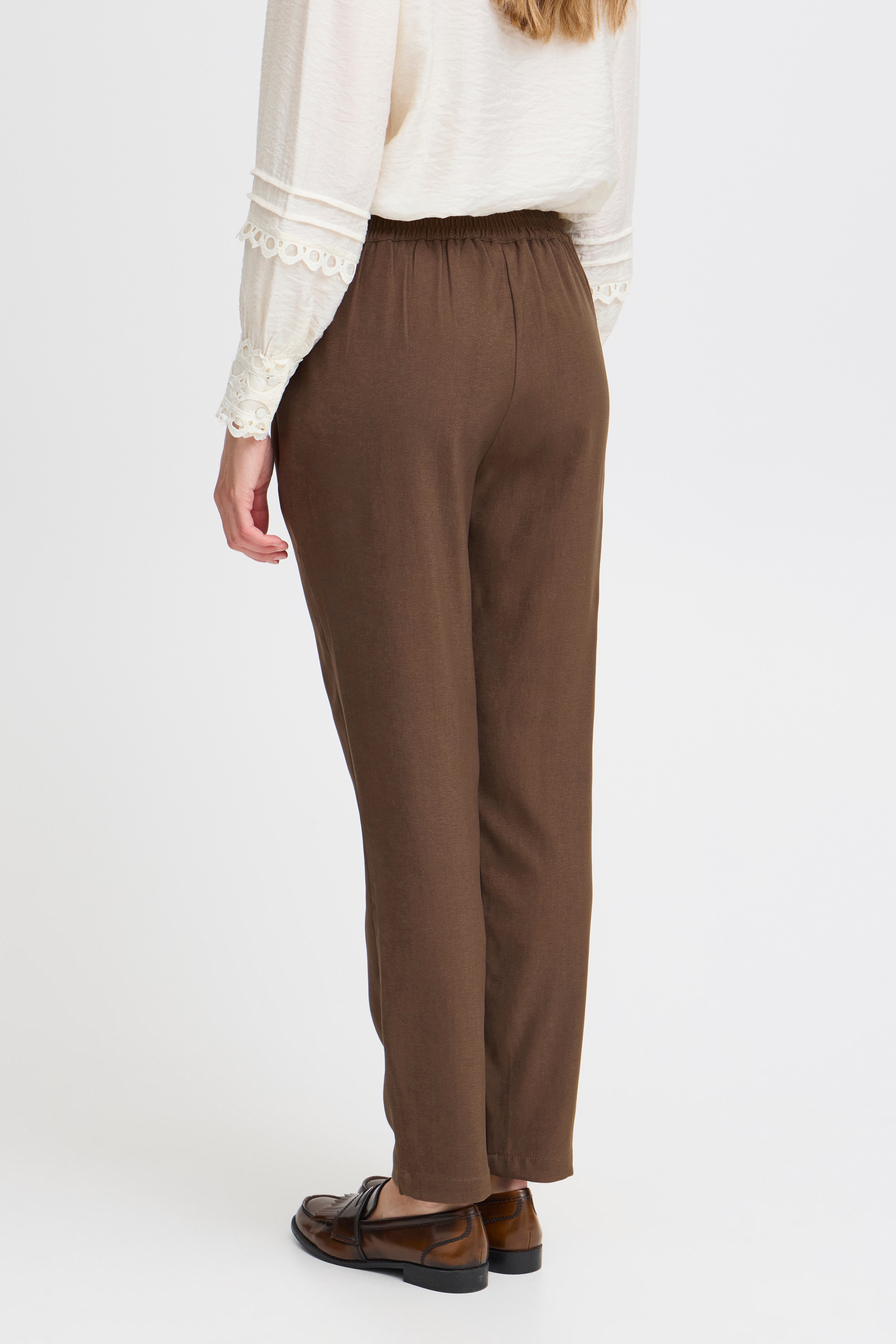 FRPAMILA Trousers LOOKBOOK BACK 20613802-181112