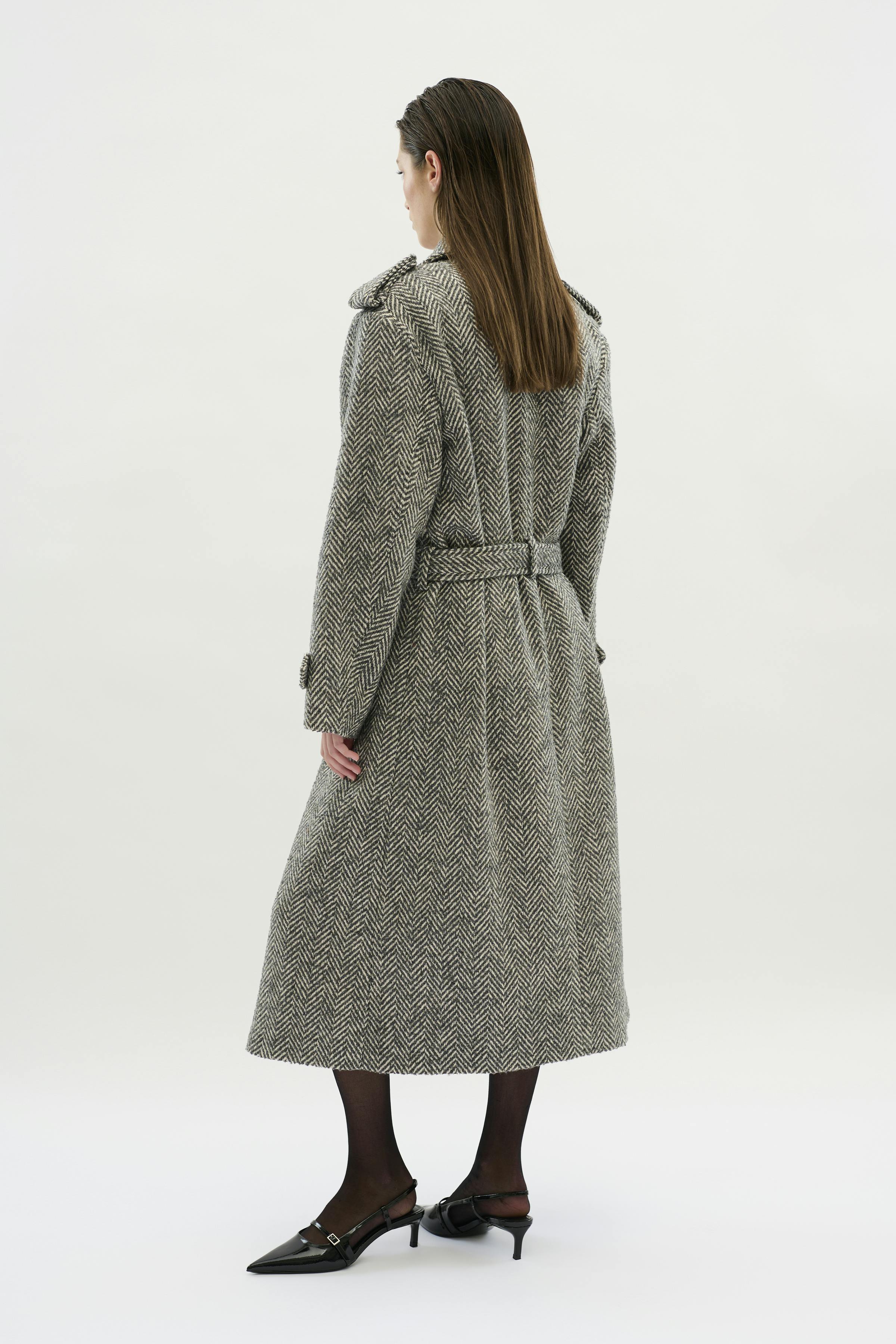 KBRitt Coat LOOKBOOK BACK 10105110-185206