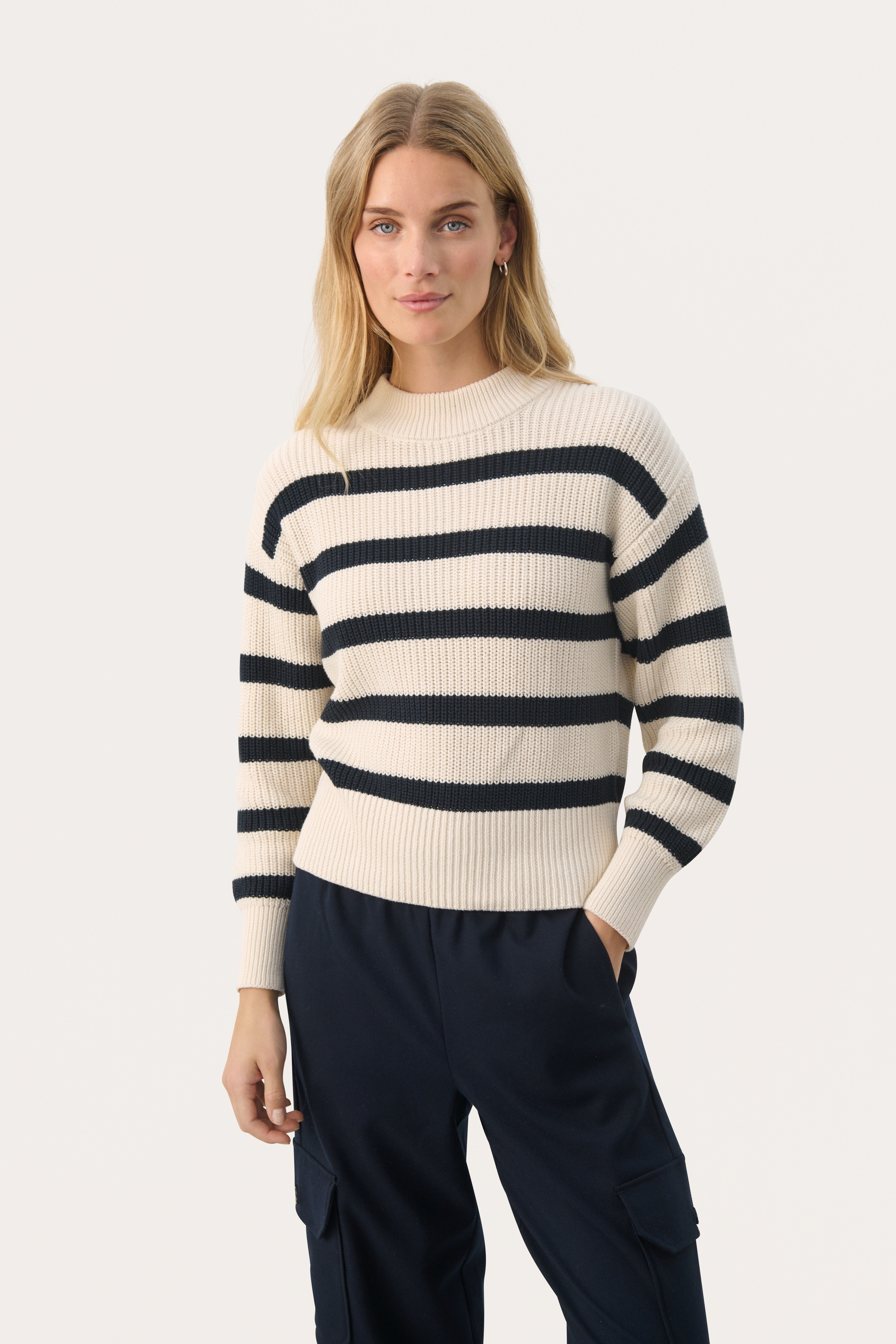 RetaPW Pullover LOOKBOOK FRONT 30307078-303523