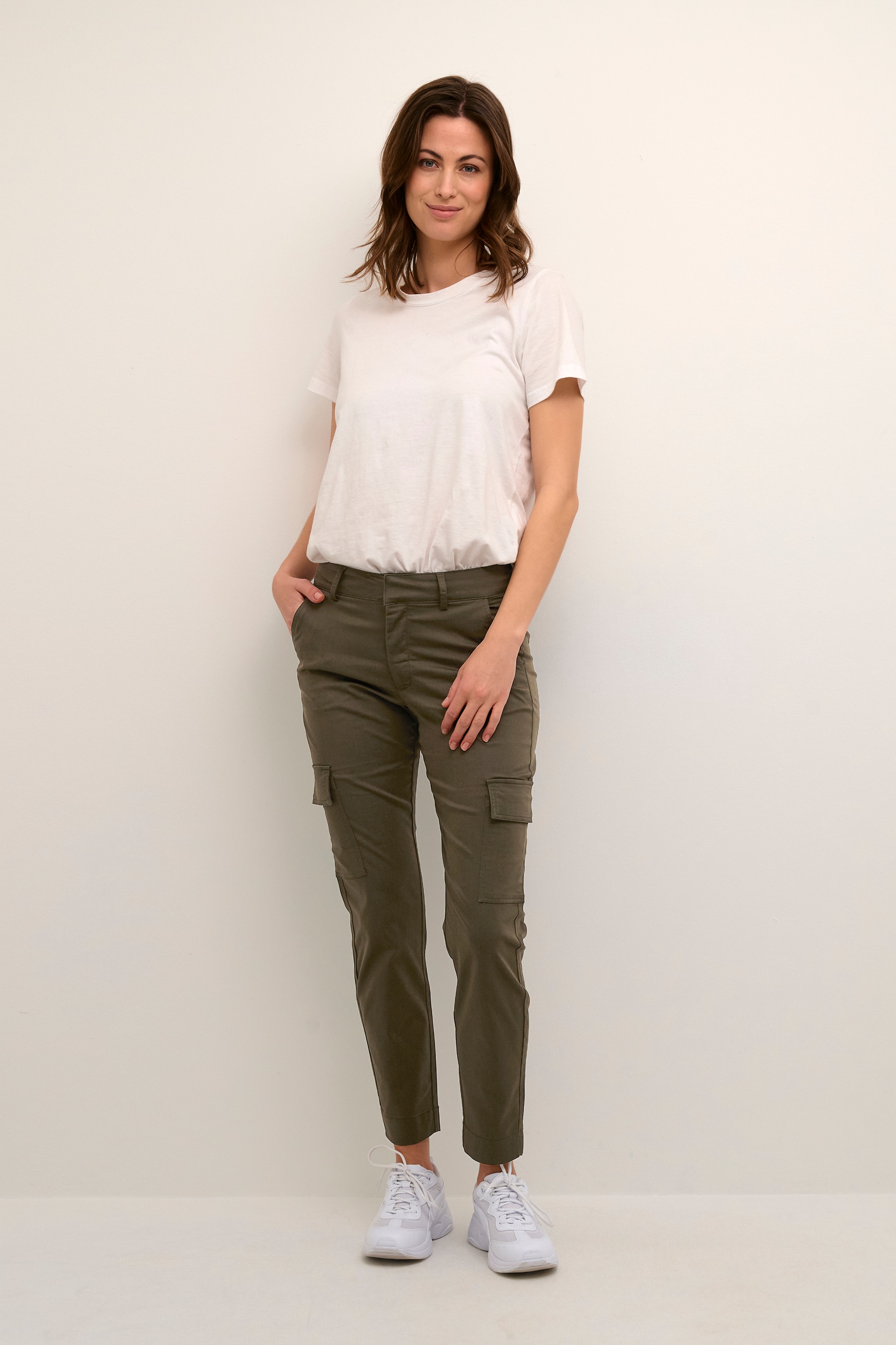 KAlea Trousers LOOKBOOK FRONT 10507855-190511