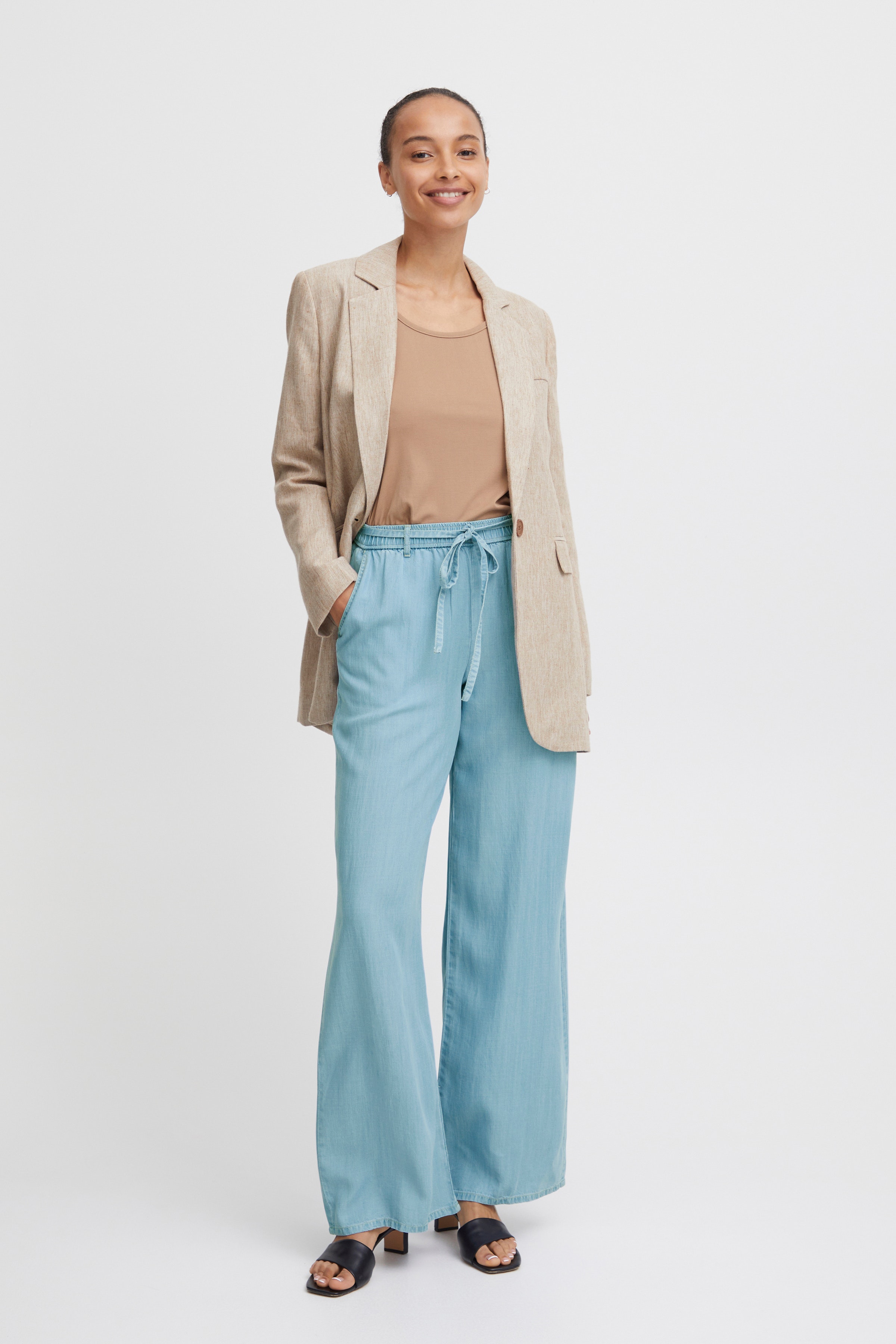 BYLANA Bukser LOOKBOOK FRONT 20814504-200460