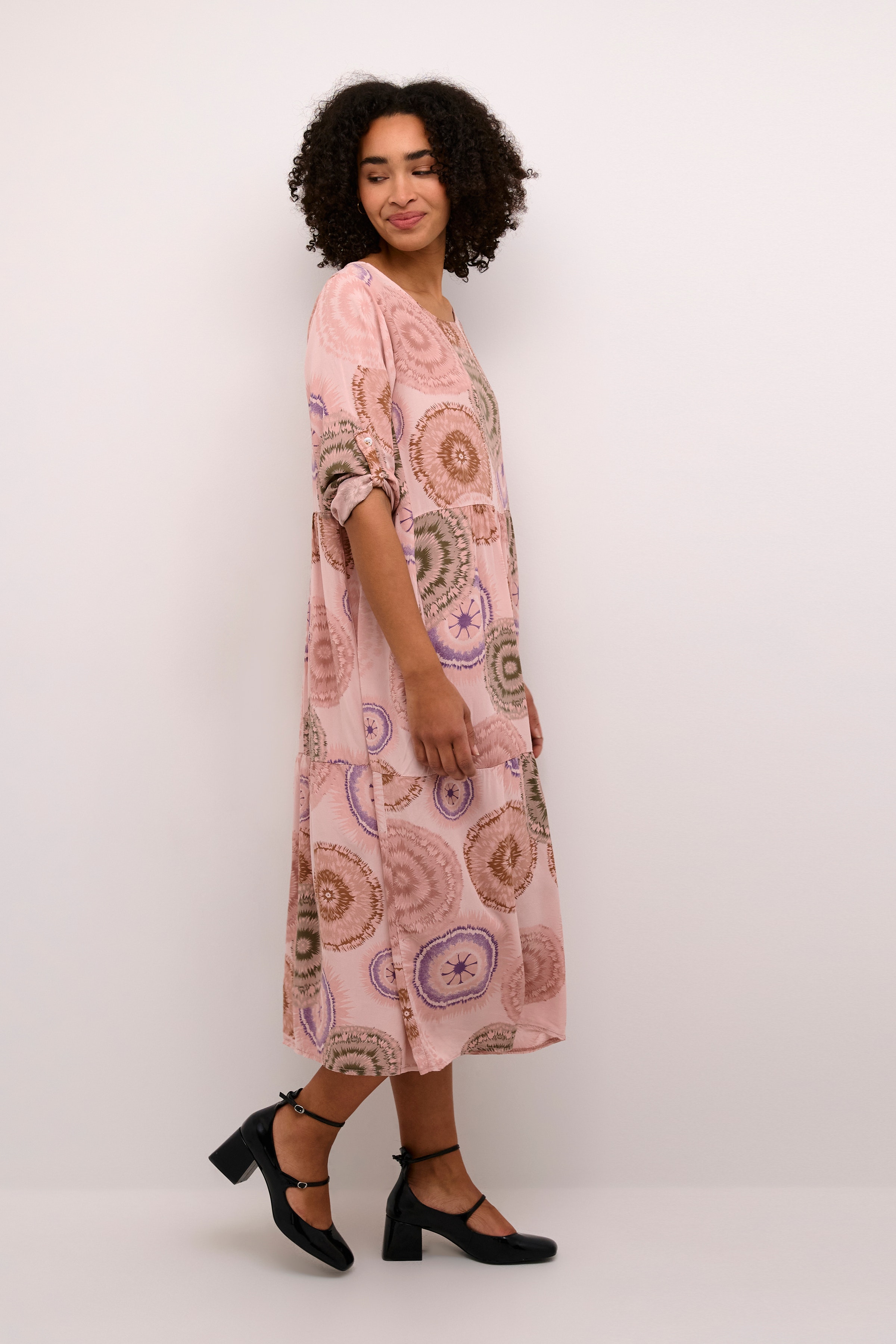 BPalsi Kleid LOOKBOOK FRONT 40103489-400760
