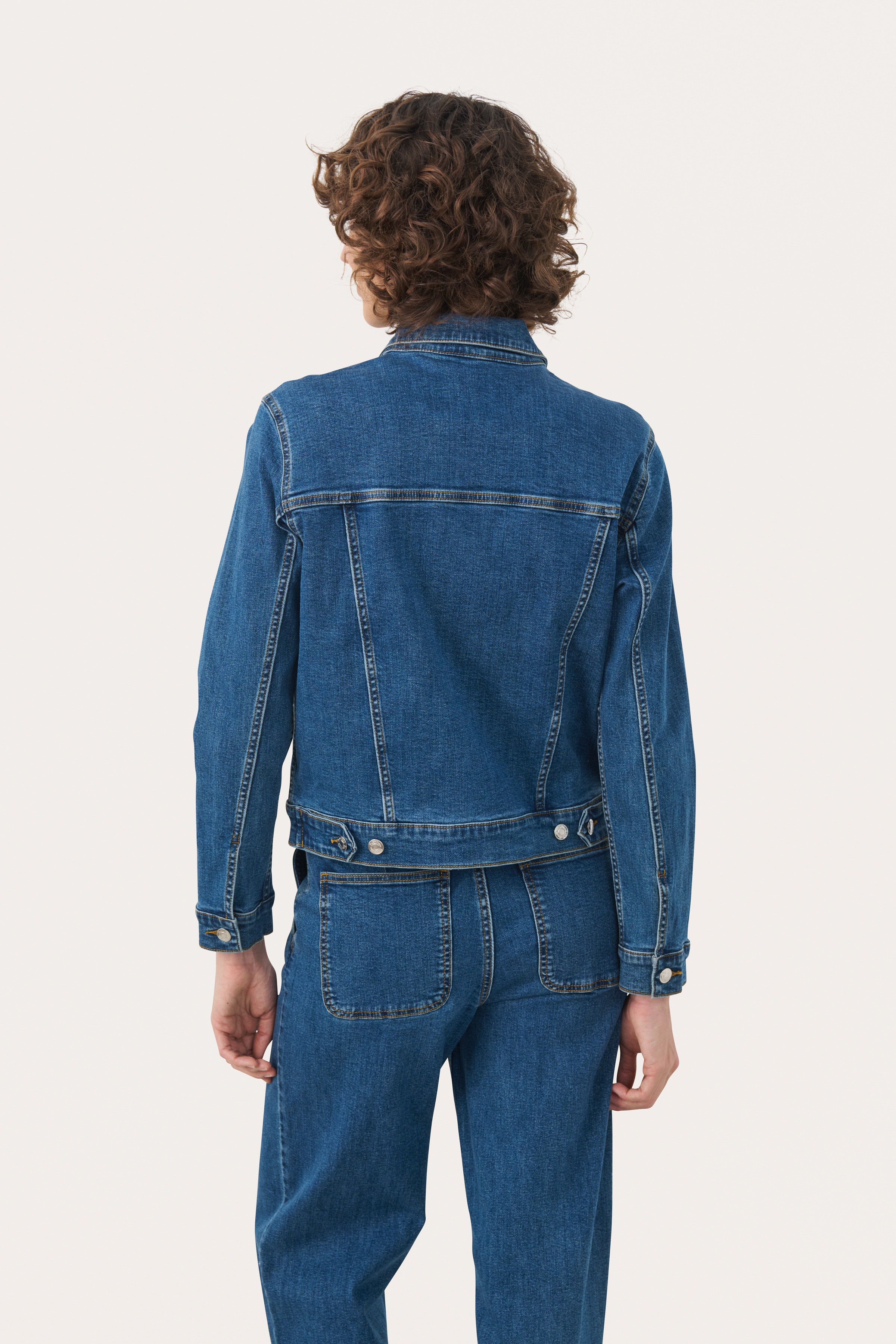 NicholiaPW Outerwear LOOKBOOK BACK 30309883-300157