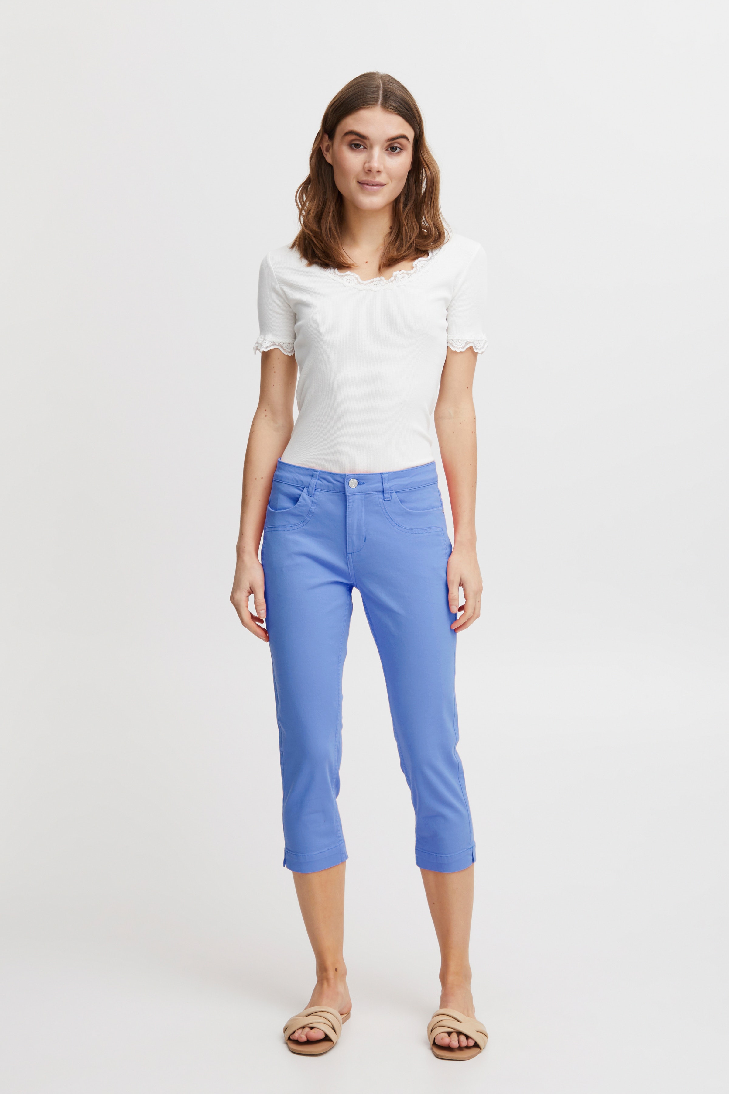 FRFOTWILL Capri pants LOOKBOOK FRONT 20610424-174037