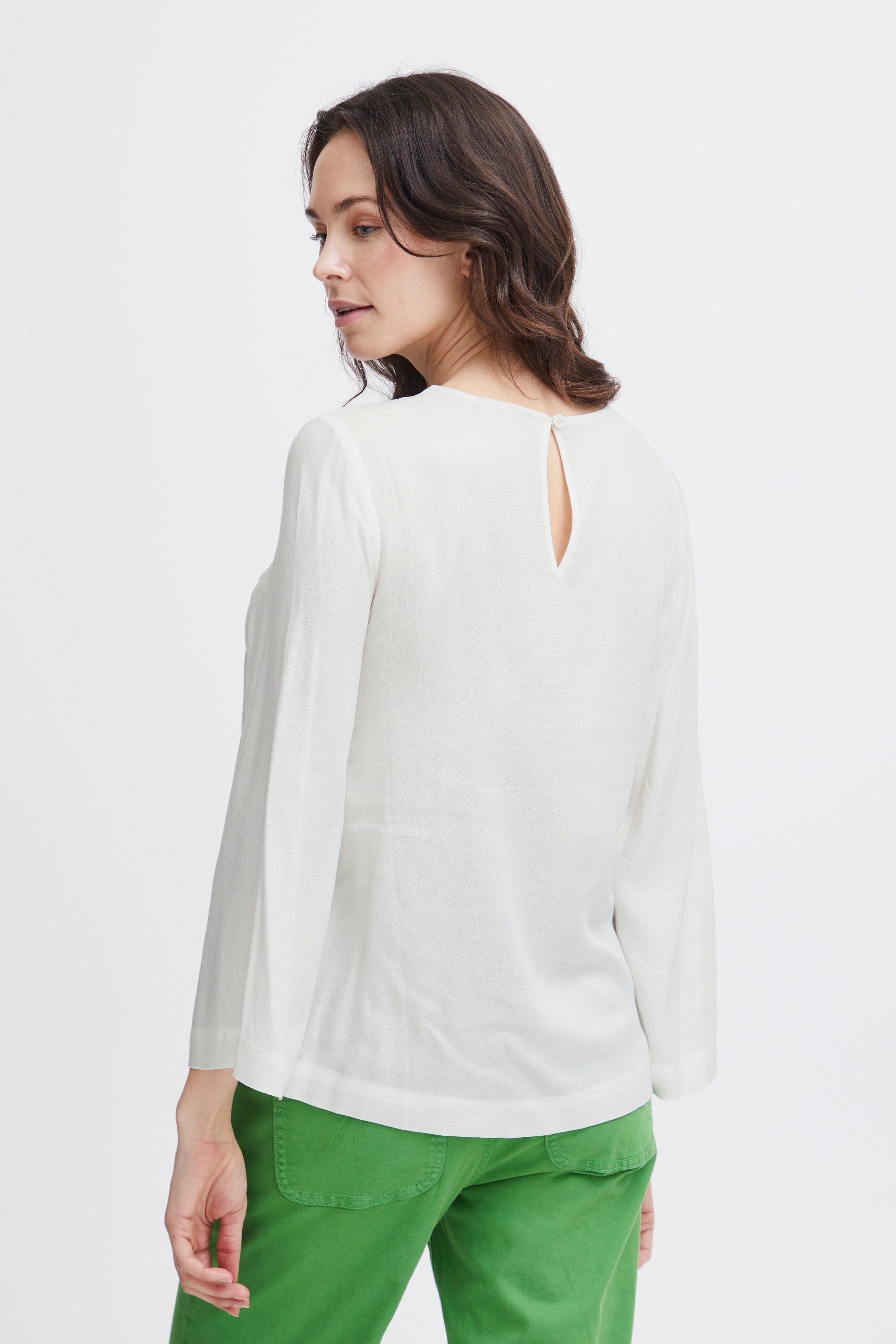 FRZURI Blouse LOOKBOOK BACK 20613331-114800