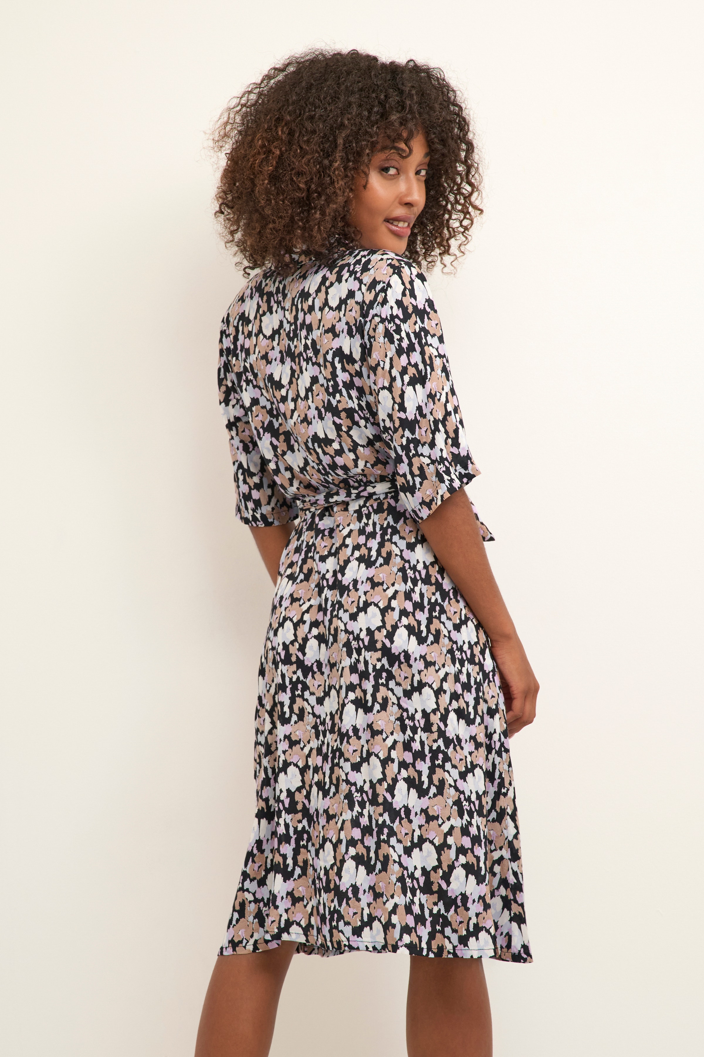 KAolli Kjole LOOKBOOK BACK 10507236-103913