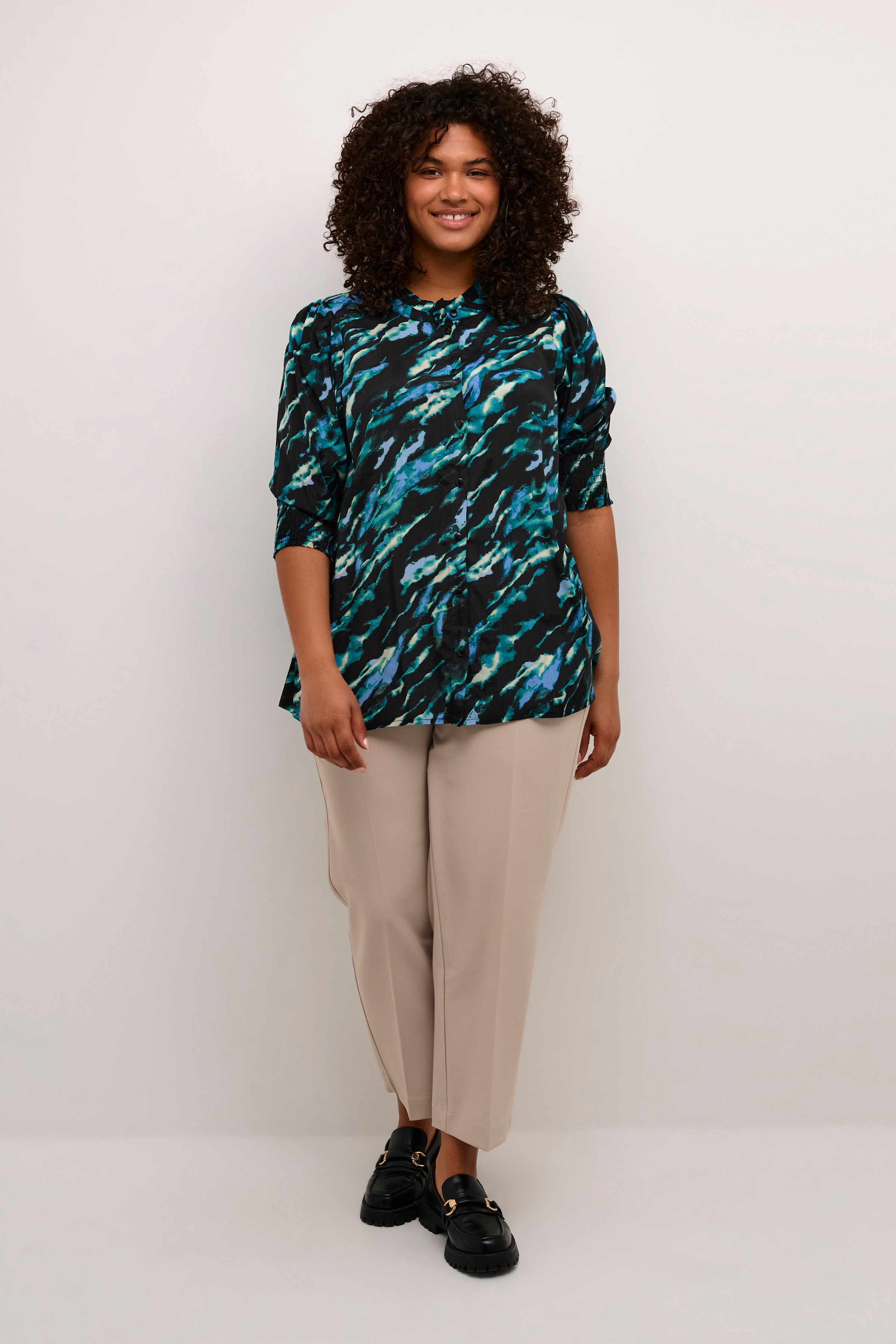 KCnatana Skjorta LOOKBOOK FRONT 10581998-105180