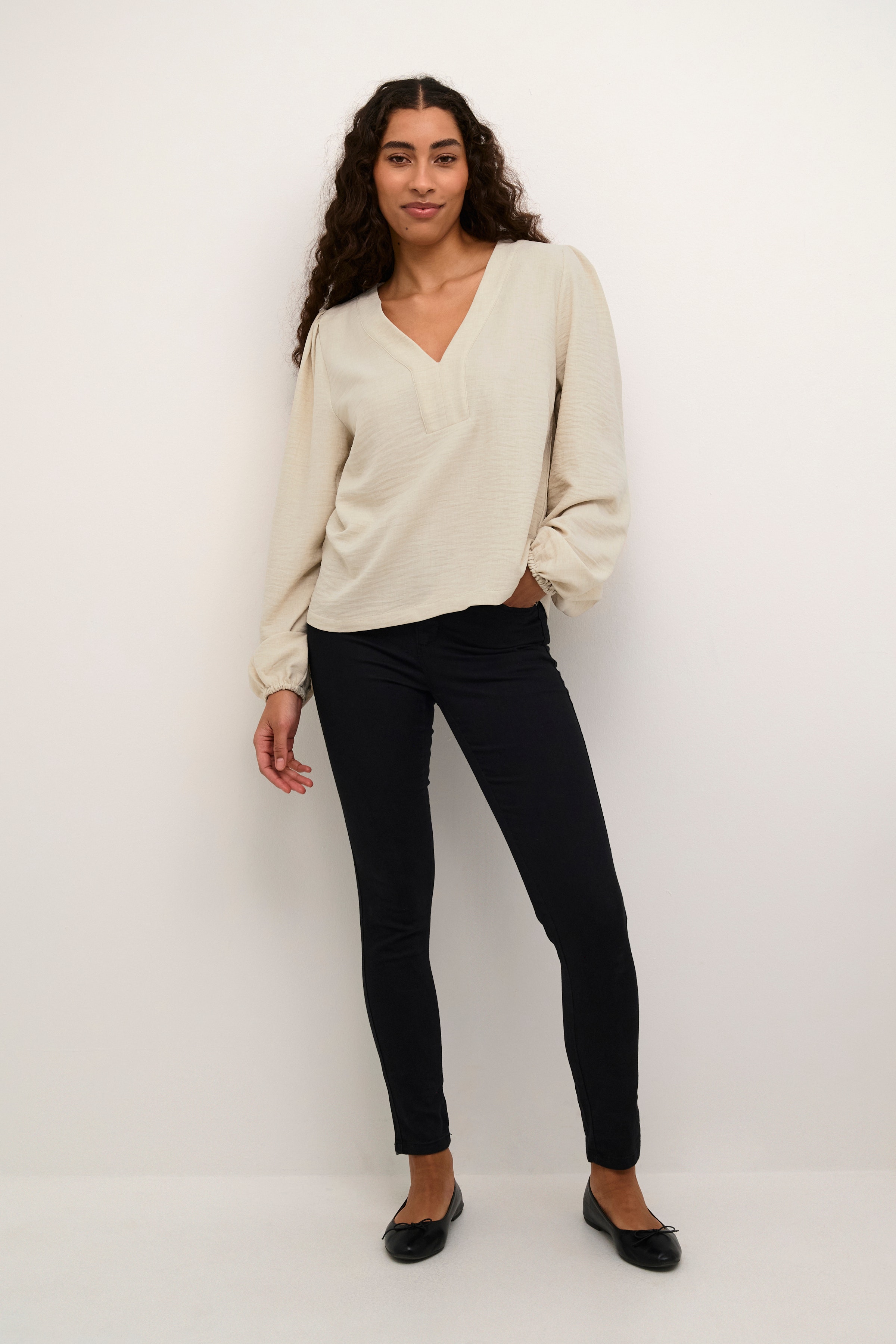 KAelise Bluse LOOKBOOK FRONT 10552332-106848