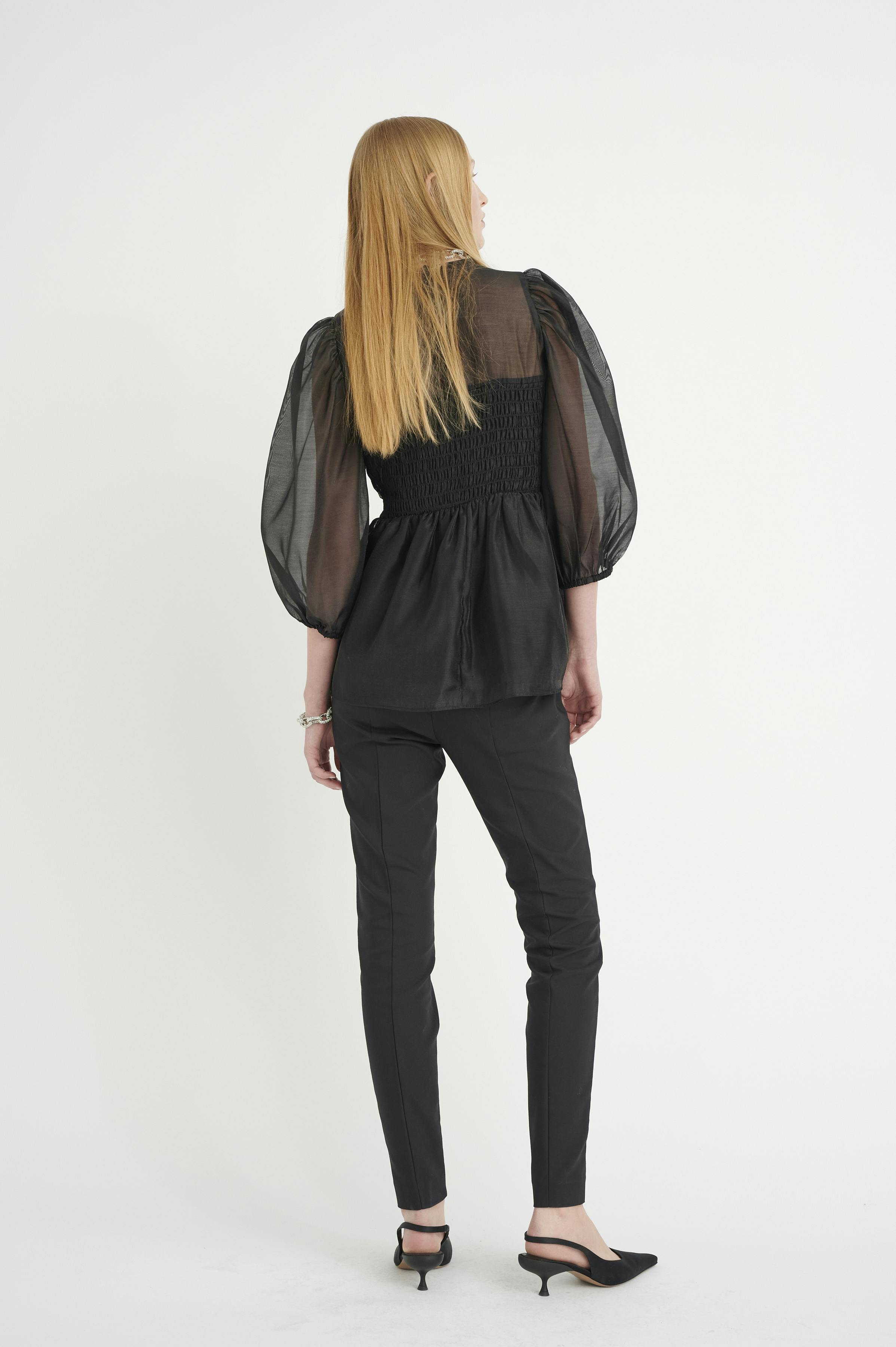 FuraiIW Blouse LOOKBOOK BACK 30107731-194008