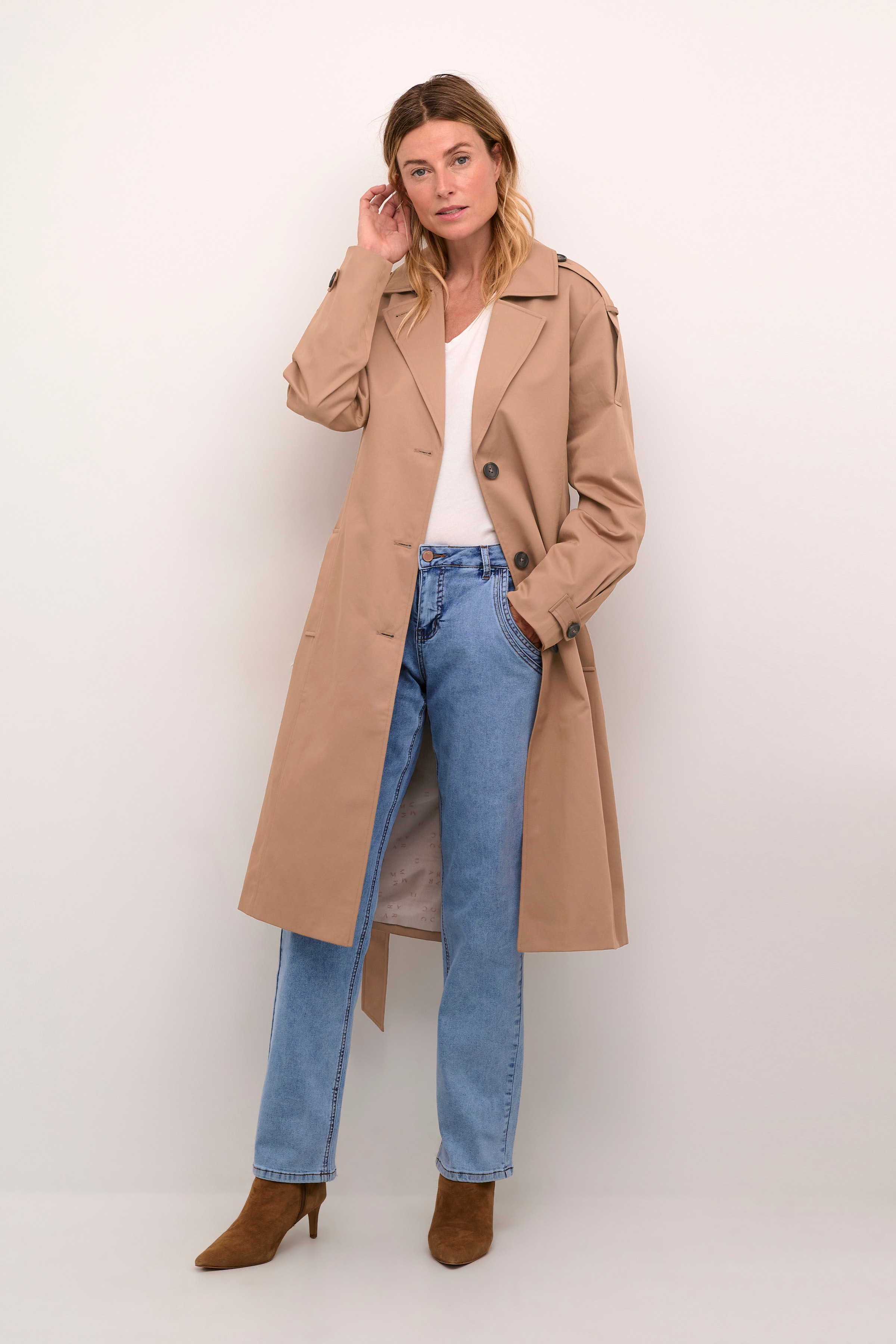 CRRea Outerwear LOOKBOOK FRONT 10613178-171324