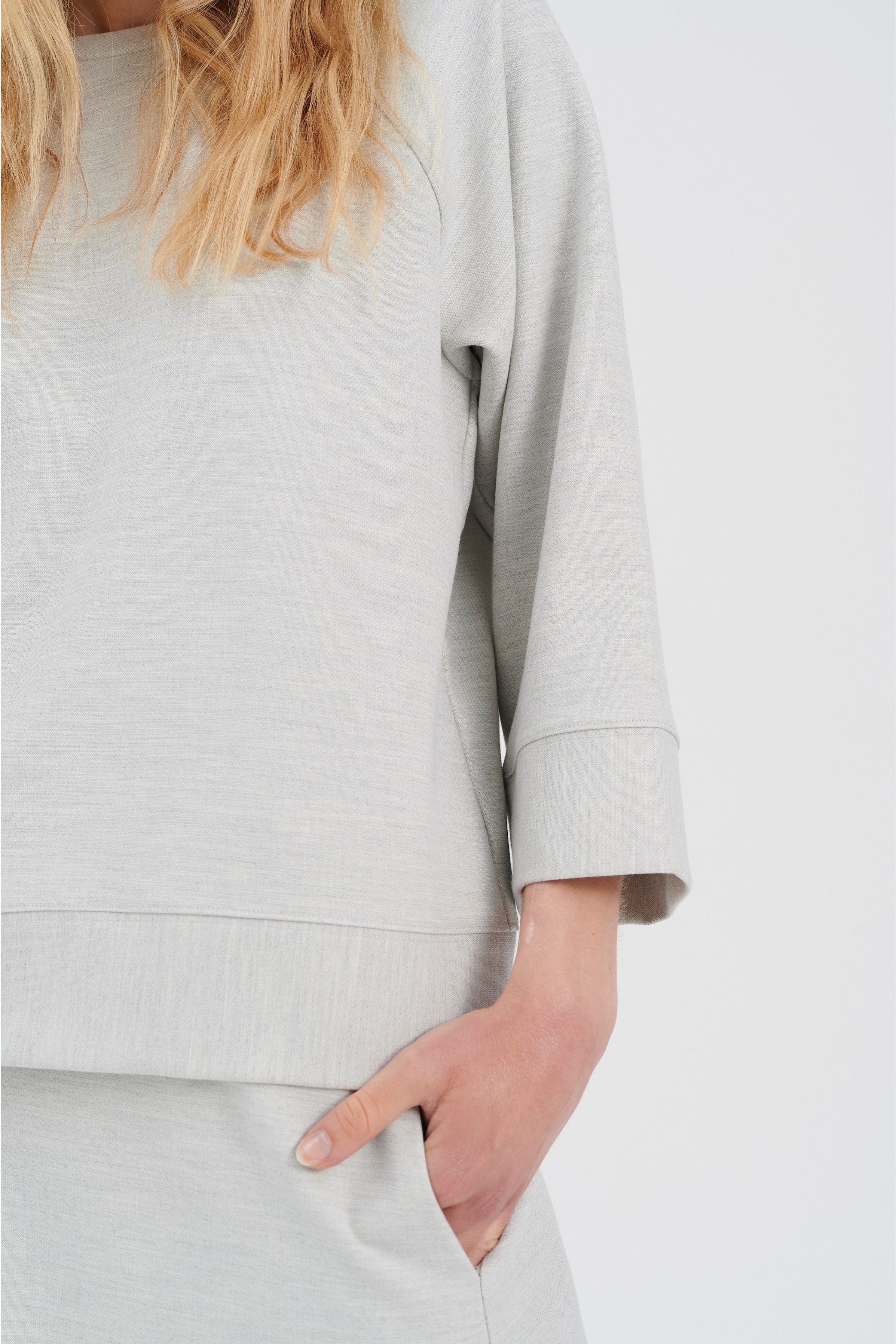 Långärmad blus LOOKBOOK DETAIL 30106930-300285