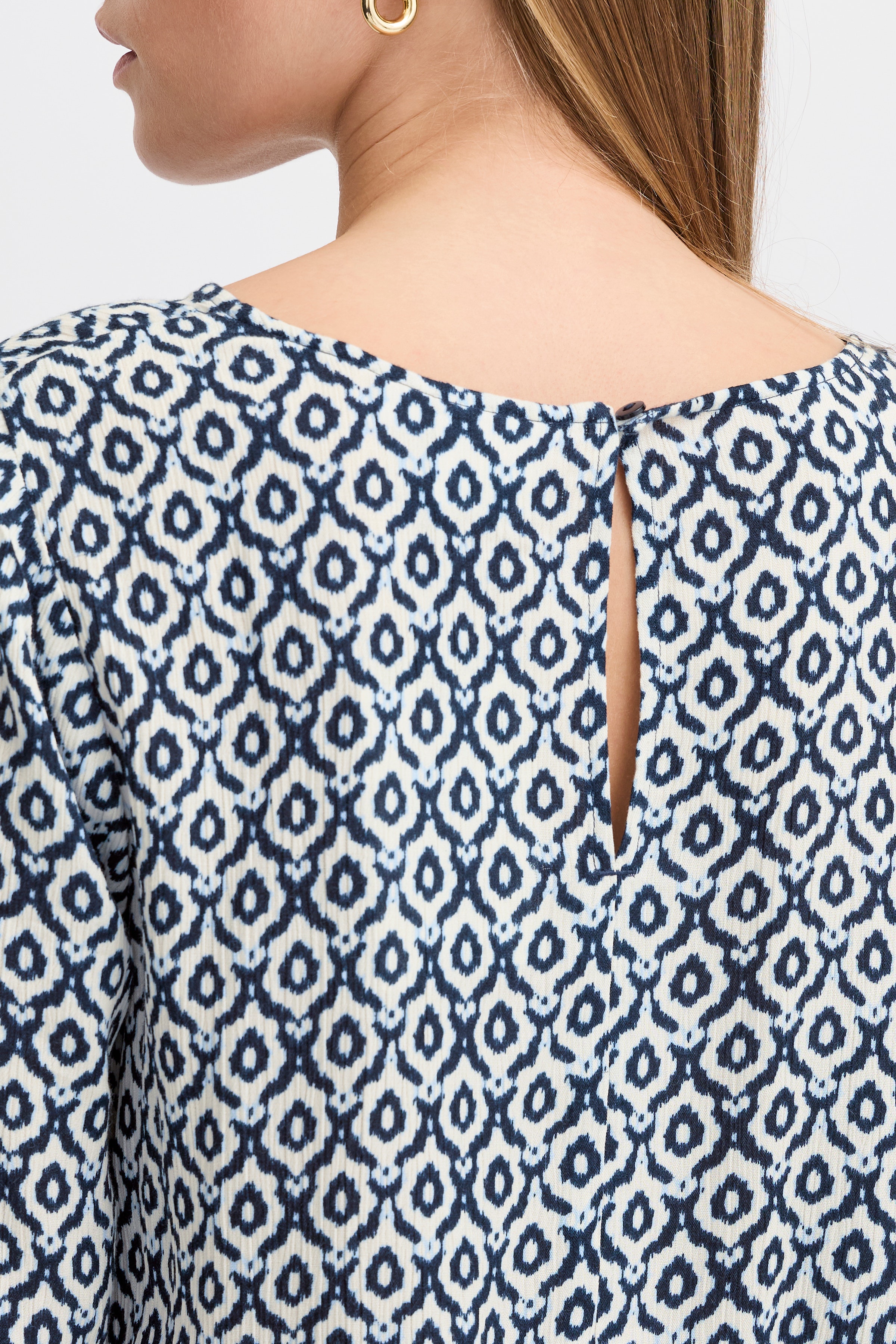 Kortermet bluse LOOKBOOK DETAIL 20122971-204483