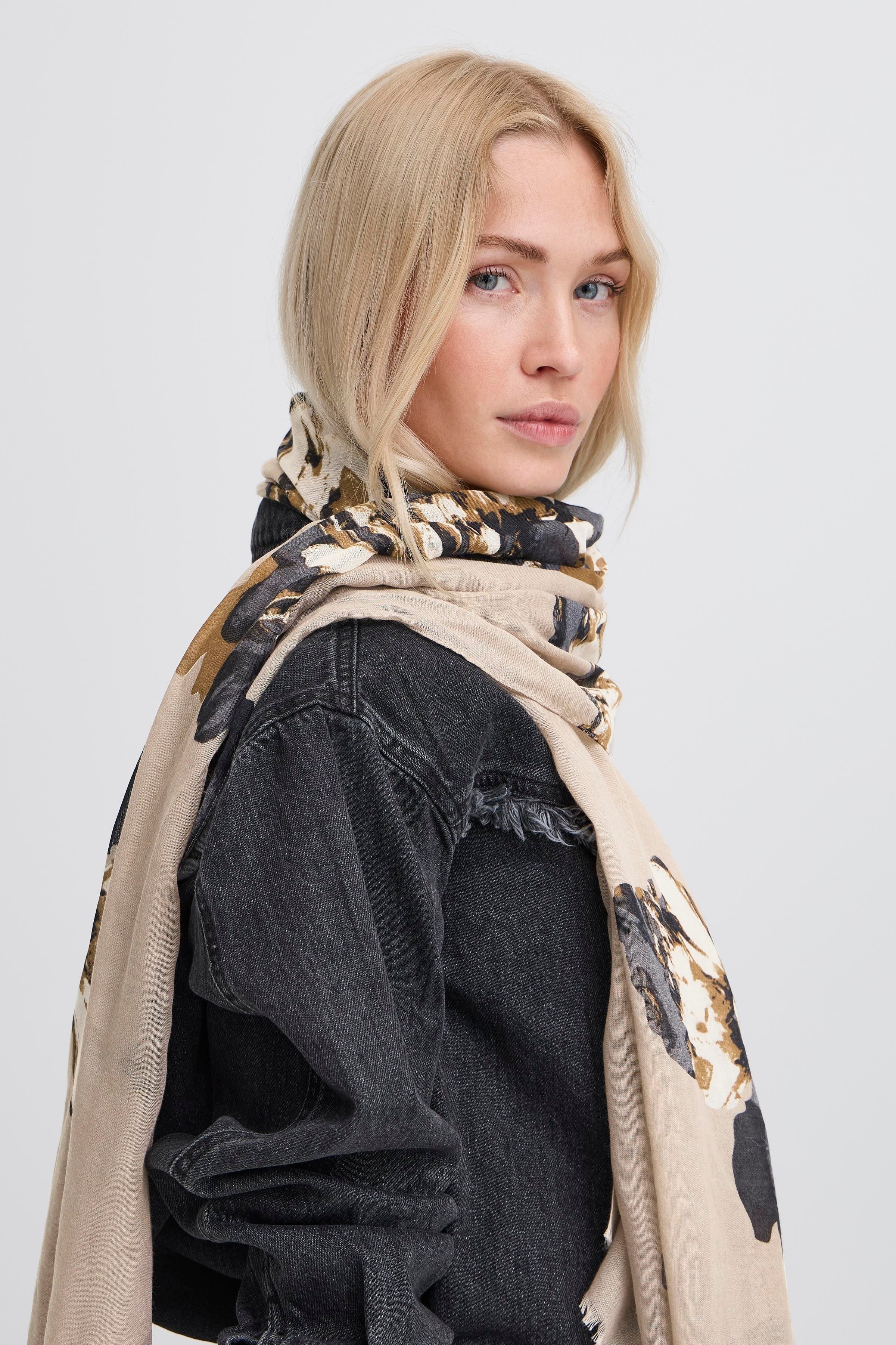 BYWALLAM Tuch LOOKBOOK FRONT 20818275-900002191
