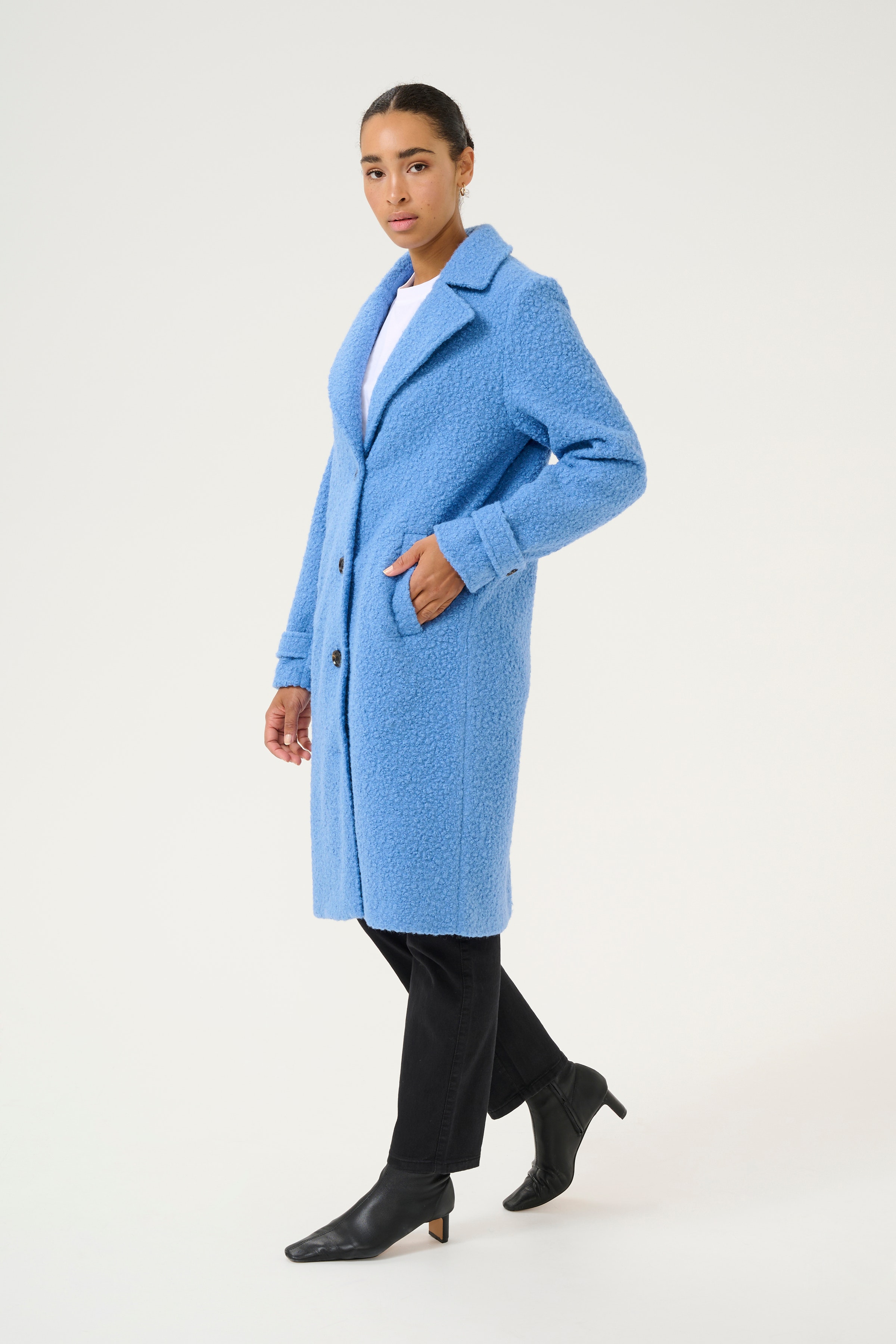 KAanne Coat LOOKBOOK FRONT 10506924-183936