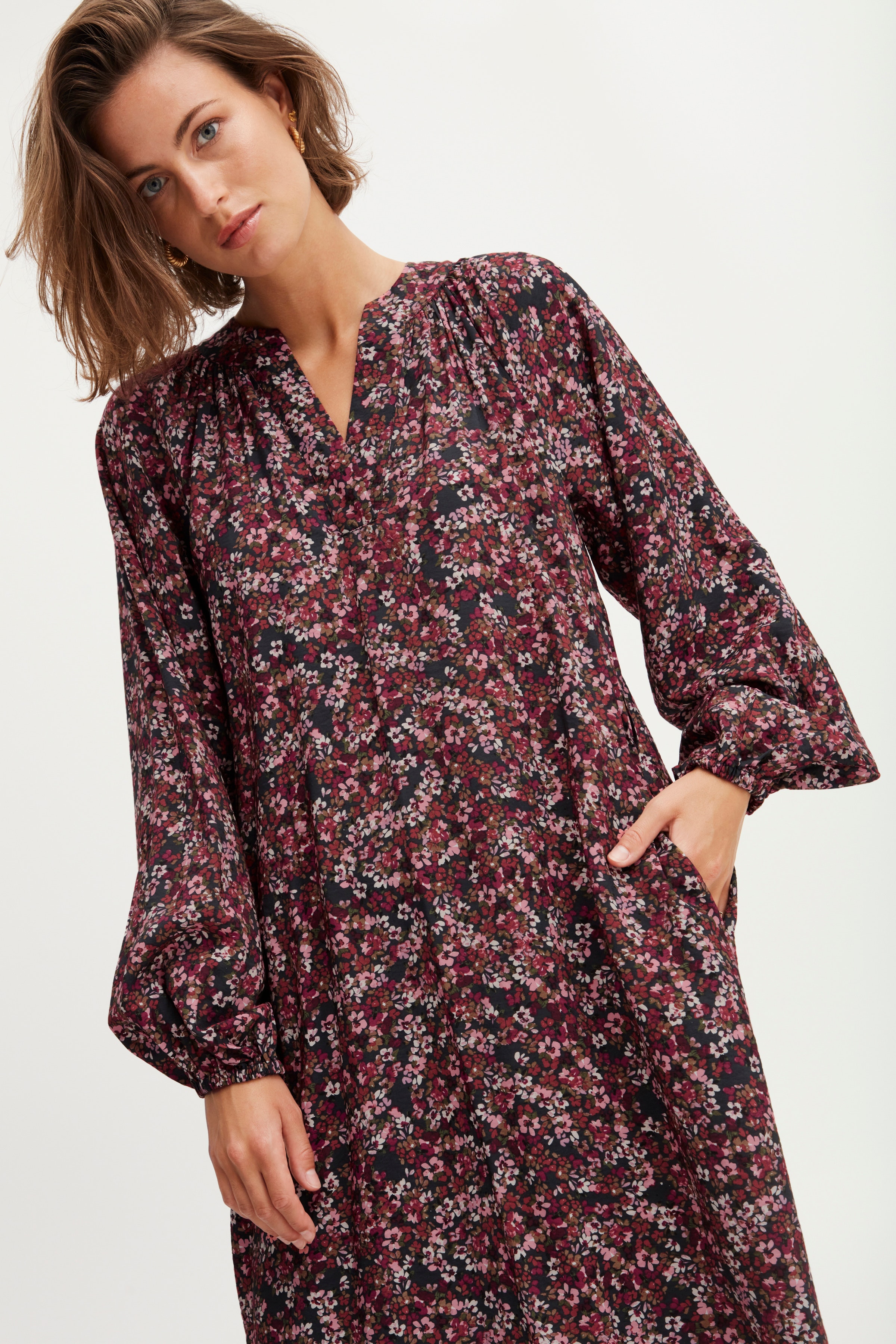 FRISA Jurk LOOKBOOK DETAIL 20611049-201444