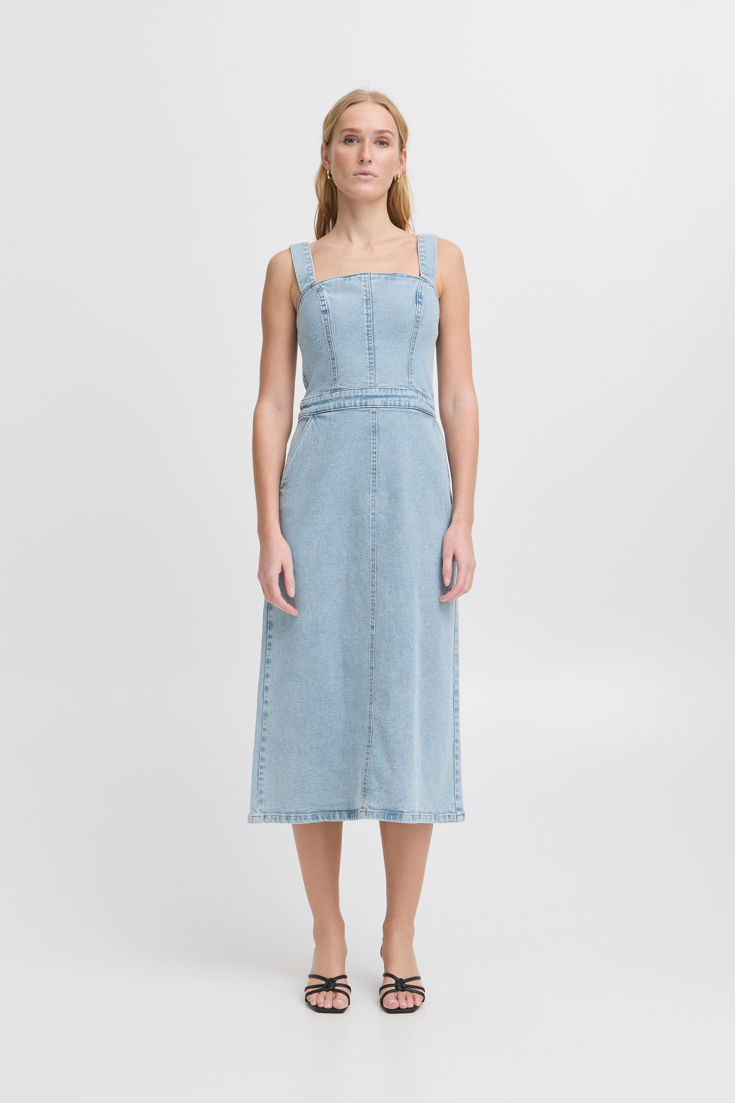 IHARMIOS Kjole LOOKBOOK FRONT 20123356-200792