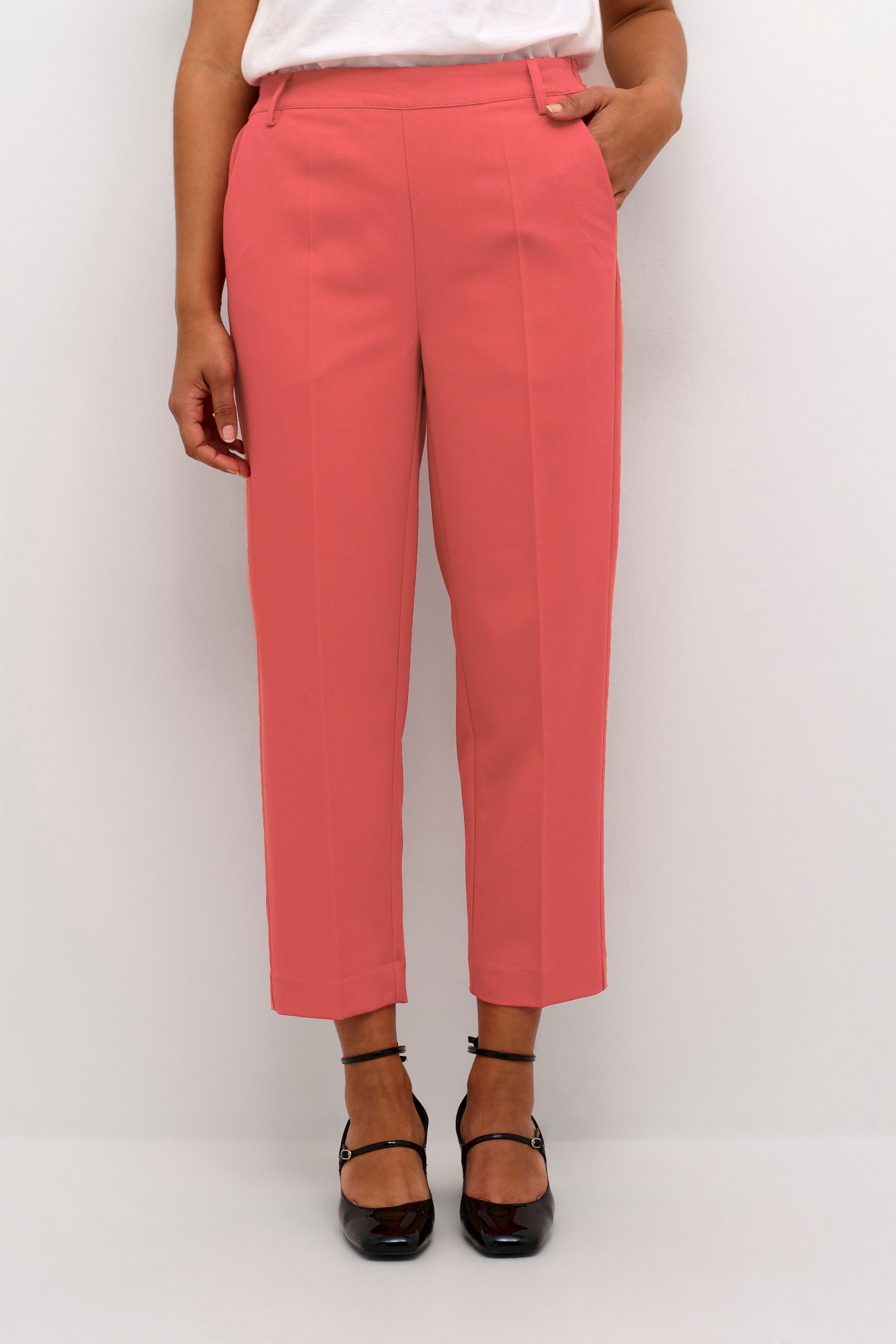 KAsakura Trousers LOOKBOOK FRONT 10506127-181664