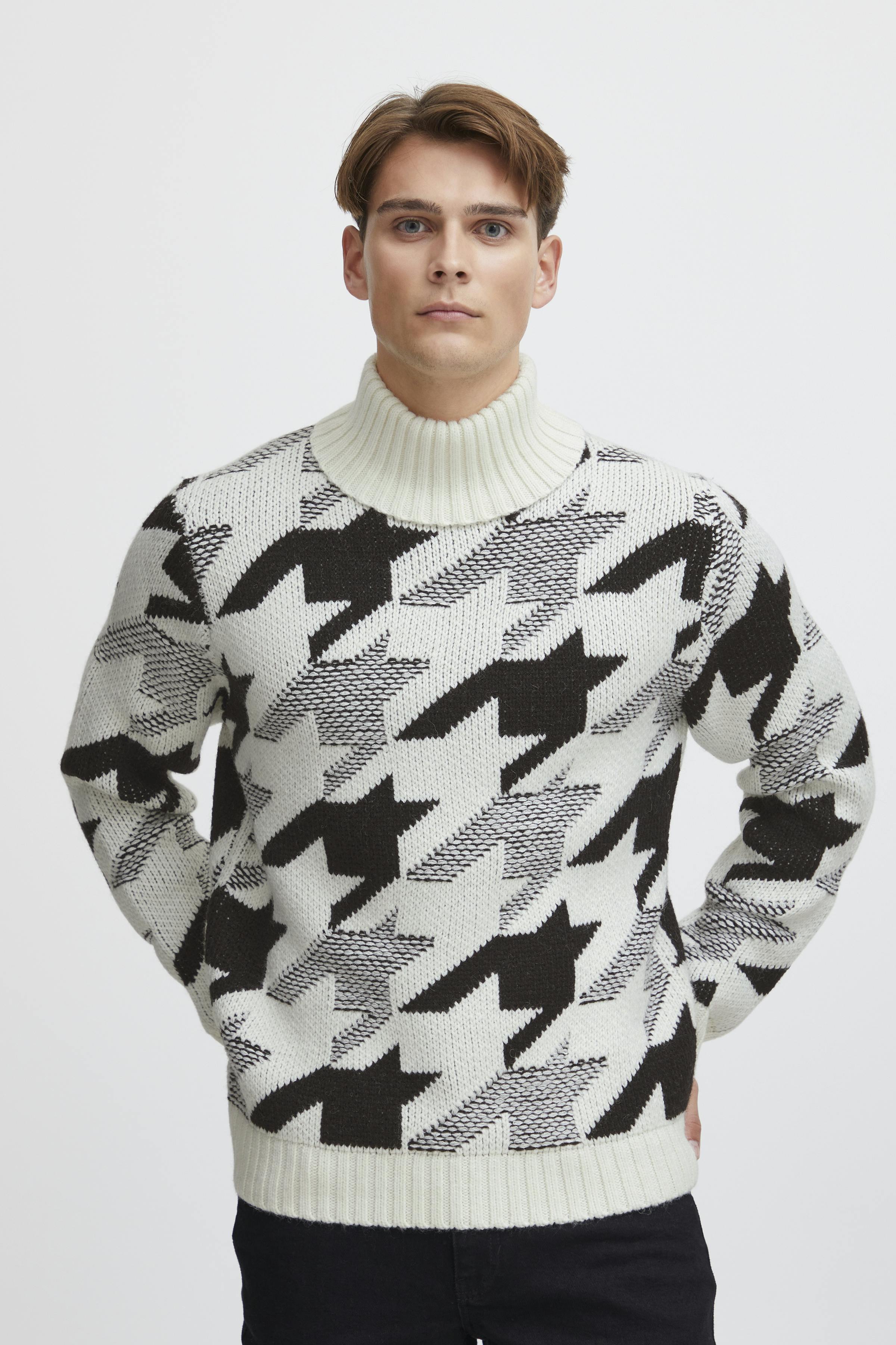 CFKARL Pullover LOOKBOOK FRONT 20504901-114201