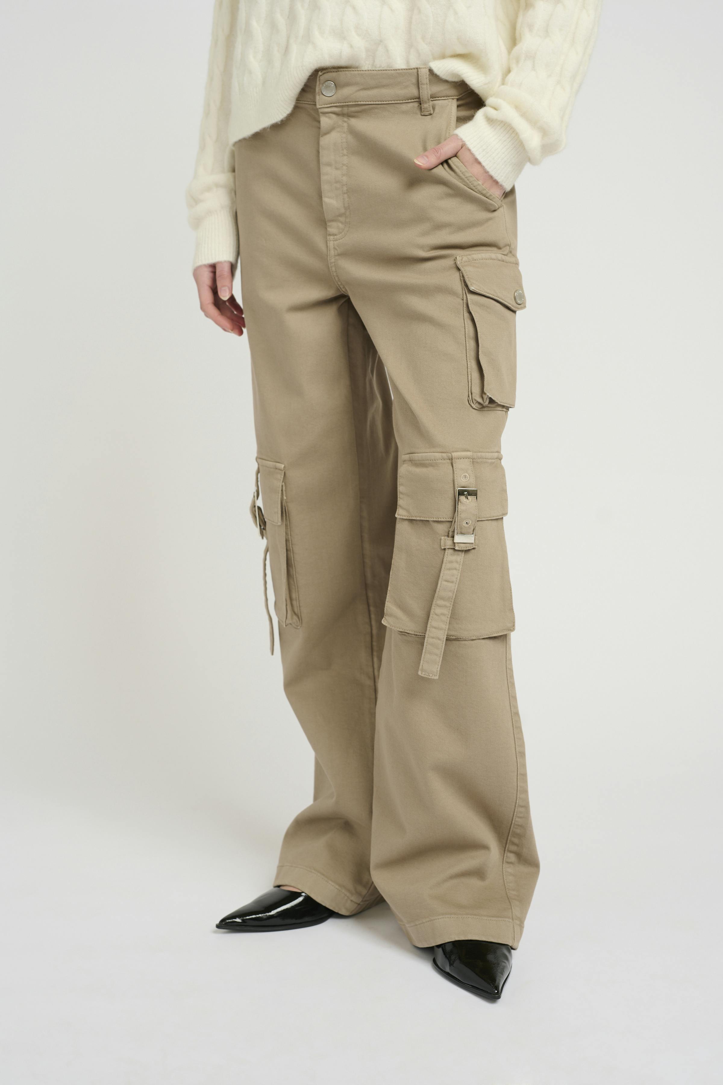 MirzaGZ Trousers LOOKBOOK FRONT 10908720-171310