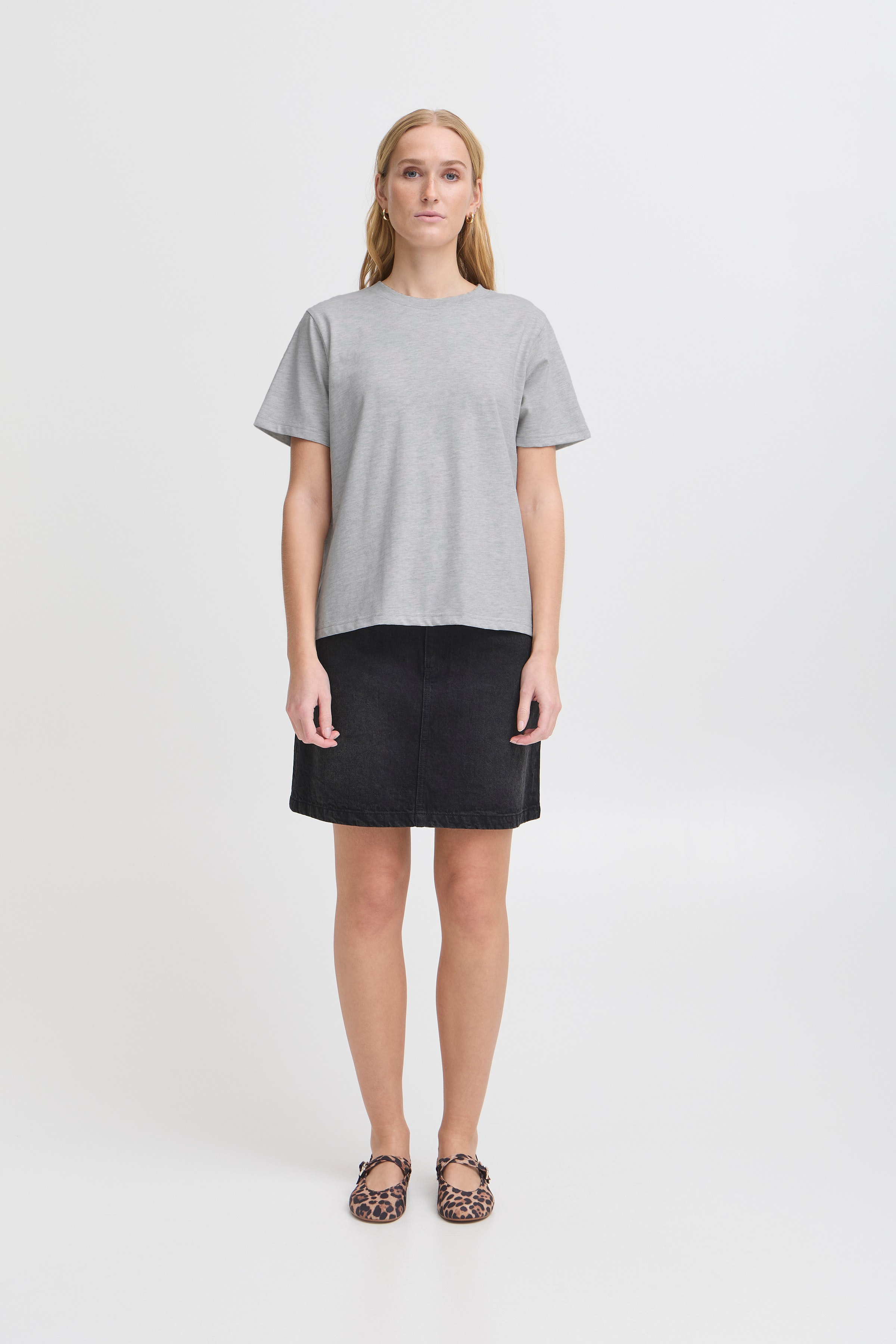 IHPALMER LOOSE T-shirt LOOKBOOK FRONT 20119365-200318