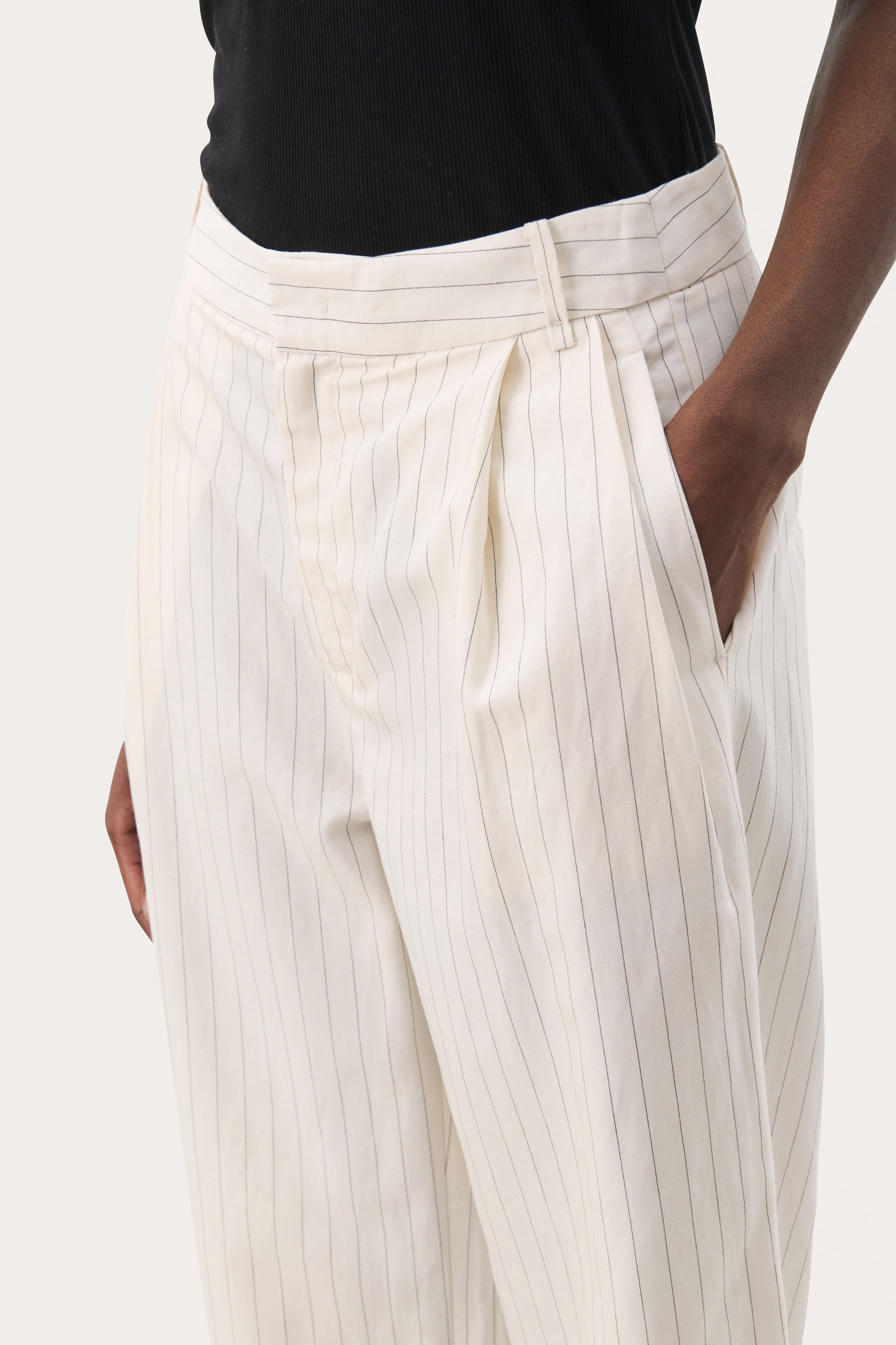 RabiaPW Byxor LOOKBOOK DETAIL 30309595-303910