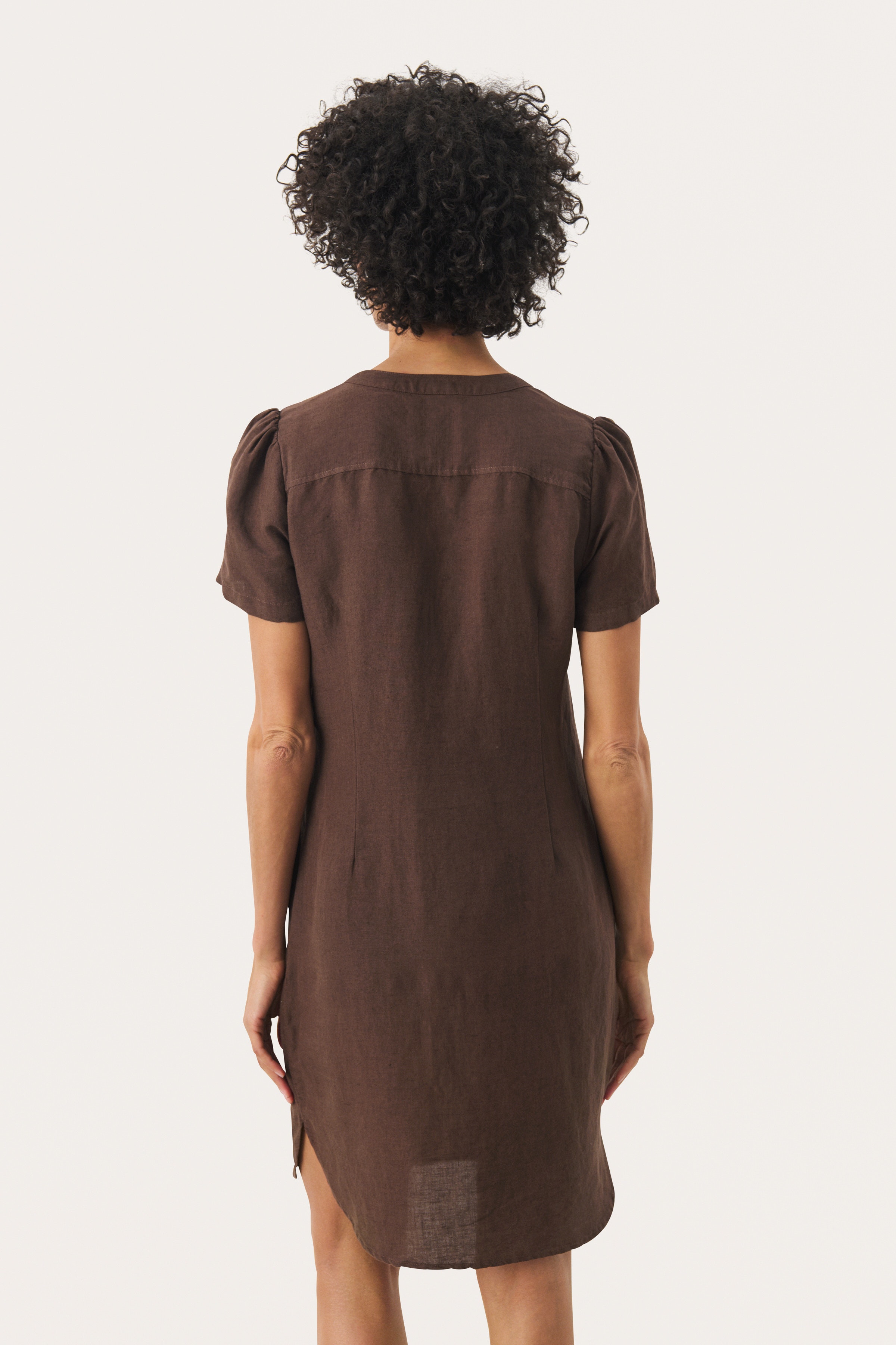 AminasePW Kjole LOOKBOOK BACK 30309571-191015