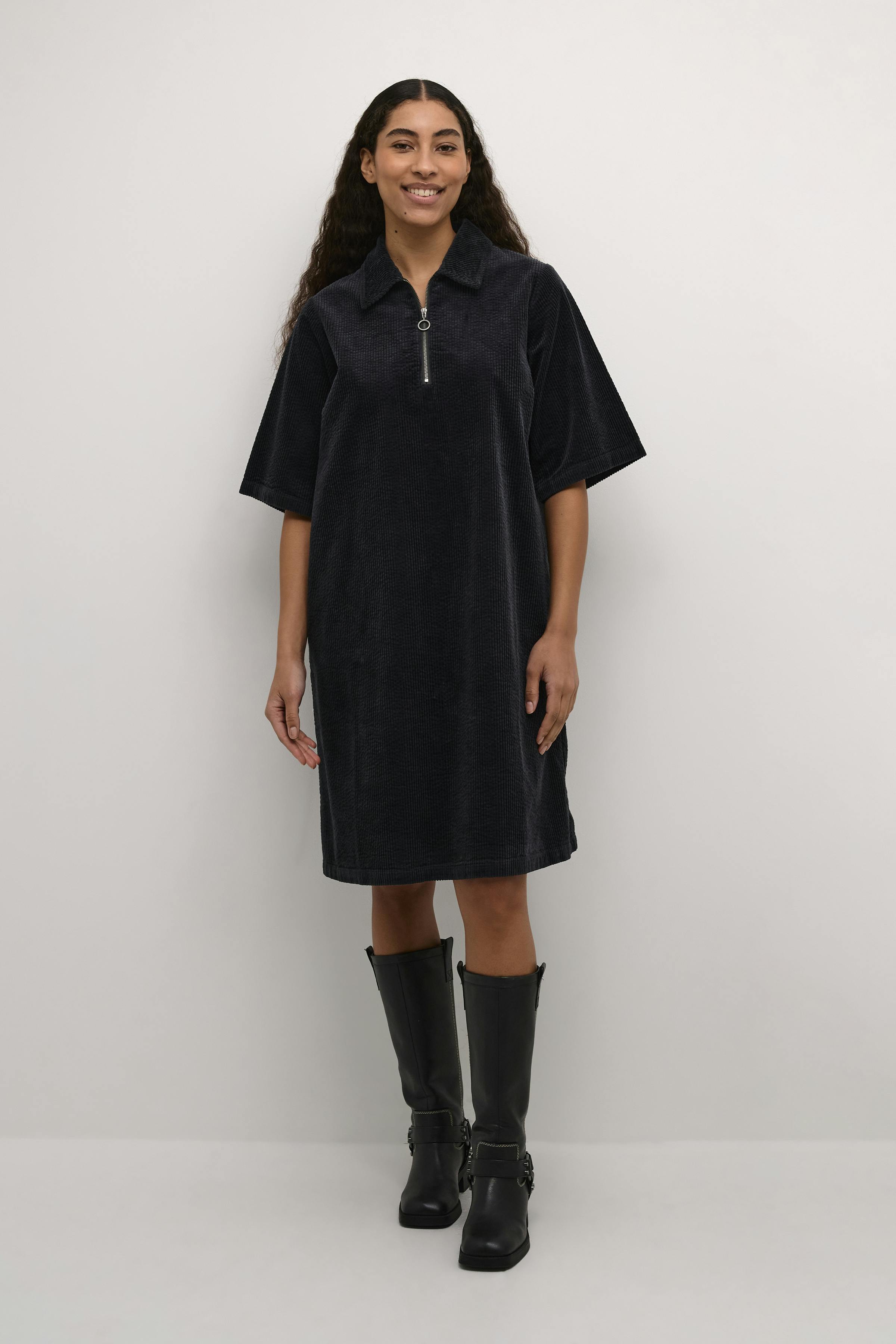 CUklay Corduroy Dress LOOKBOOK FRONT 50111041-194205