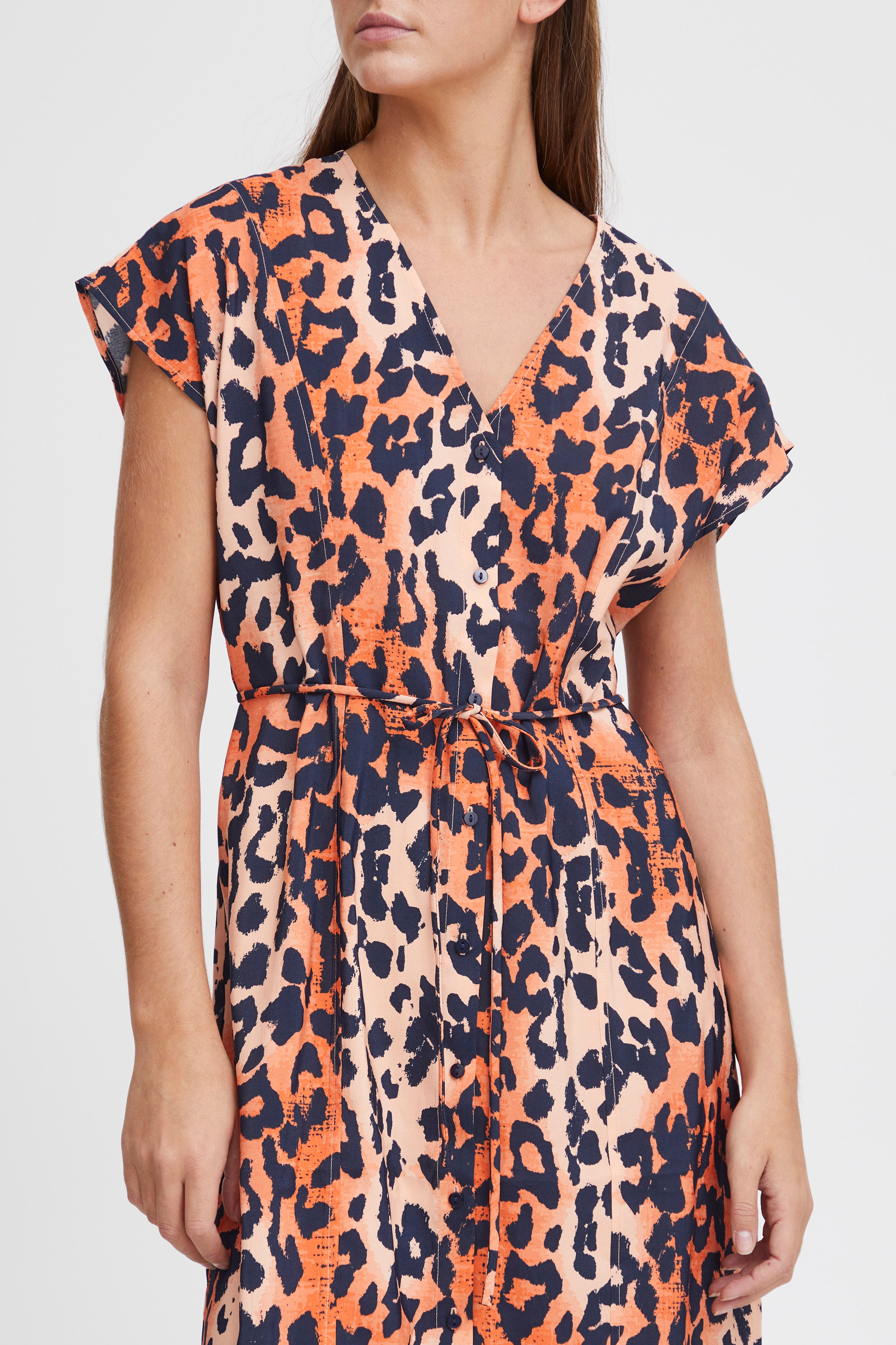 IHRAMYA Kjole LOOKBOOK DETAIL 20120684-202810