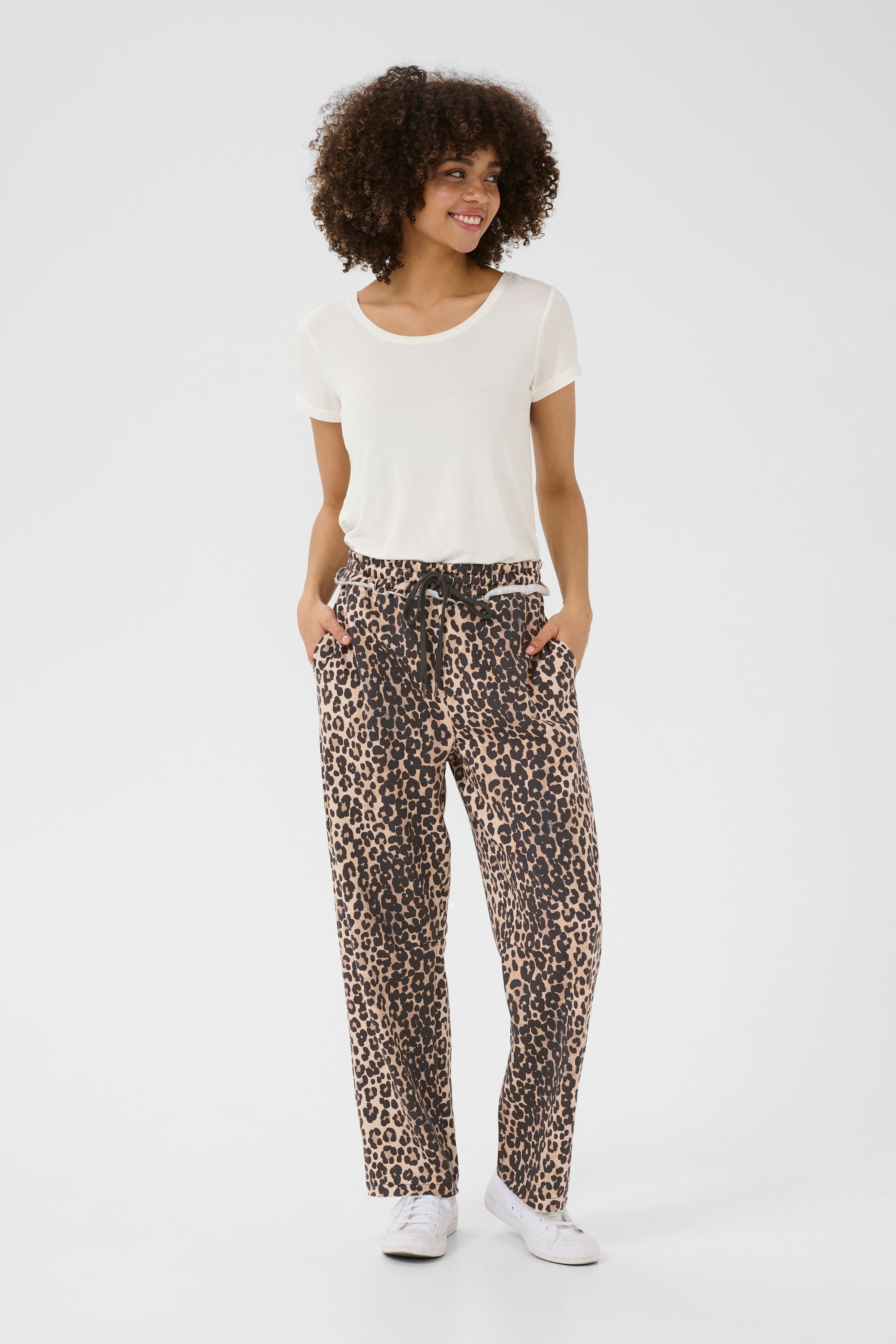 CUchira Trousers LOOKBOOK FRONT 50111645-107355