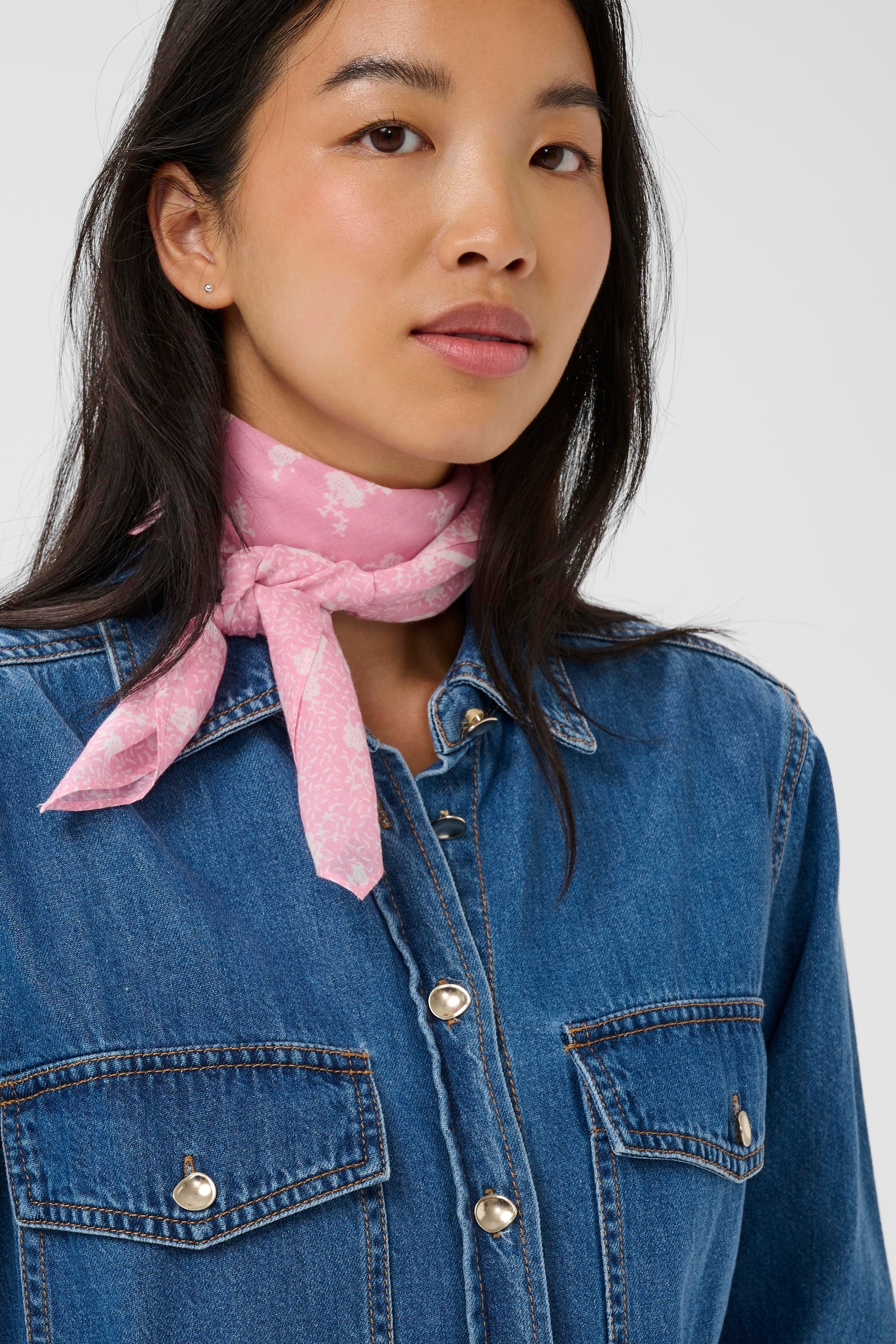 PhiPW Scarf LOOKBOOK DETAIL 30309304-304936