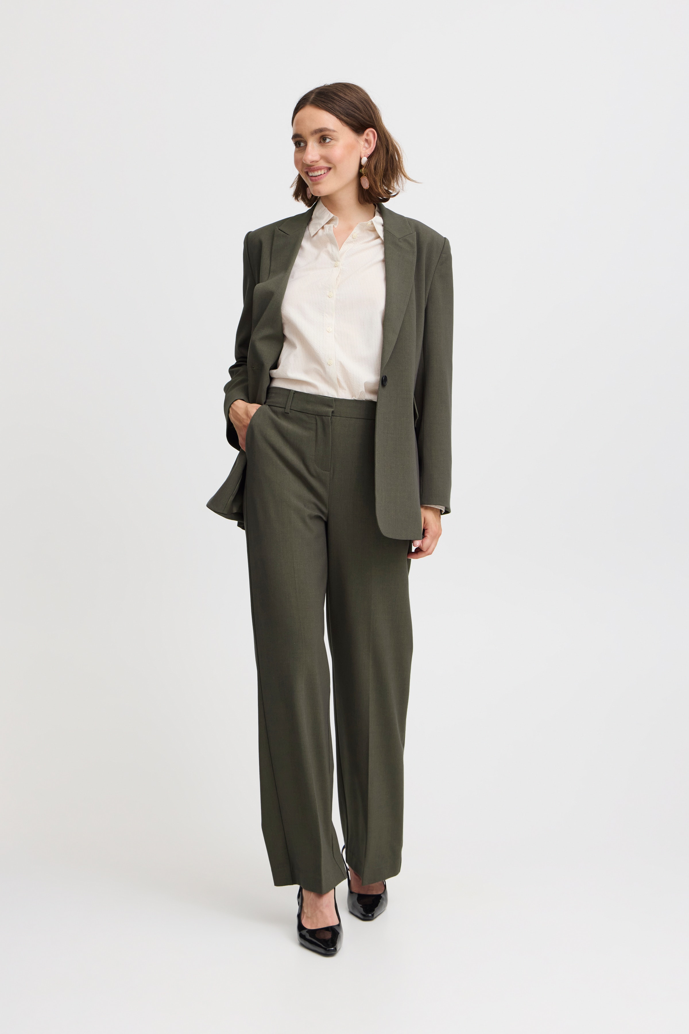 BYDANTA Trousers LOOKBOOK FRONT 20806640-1713141