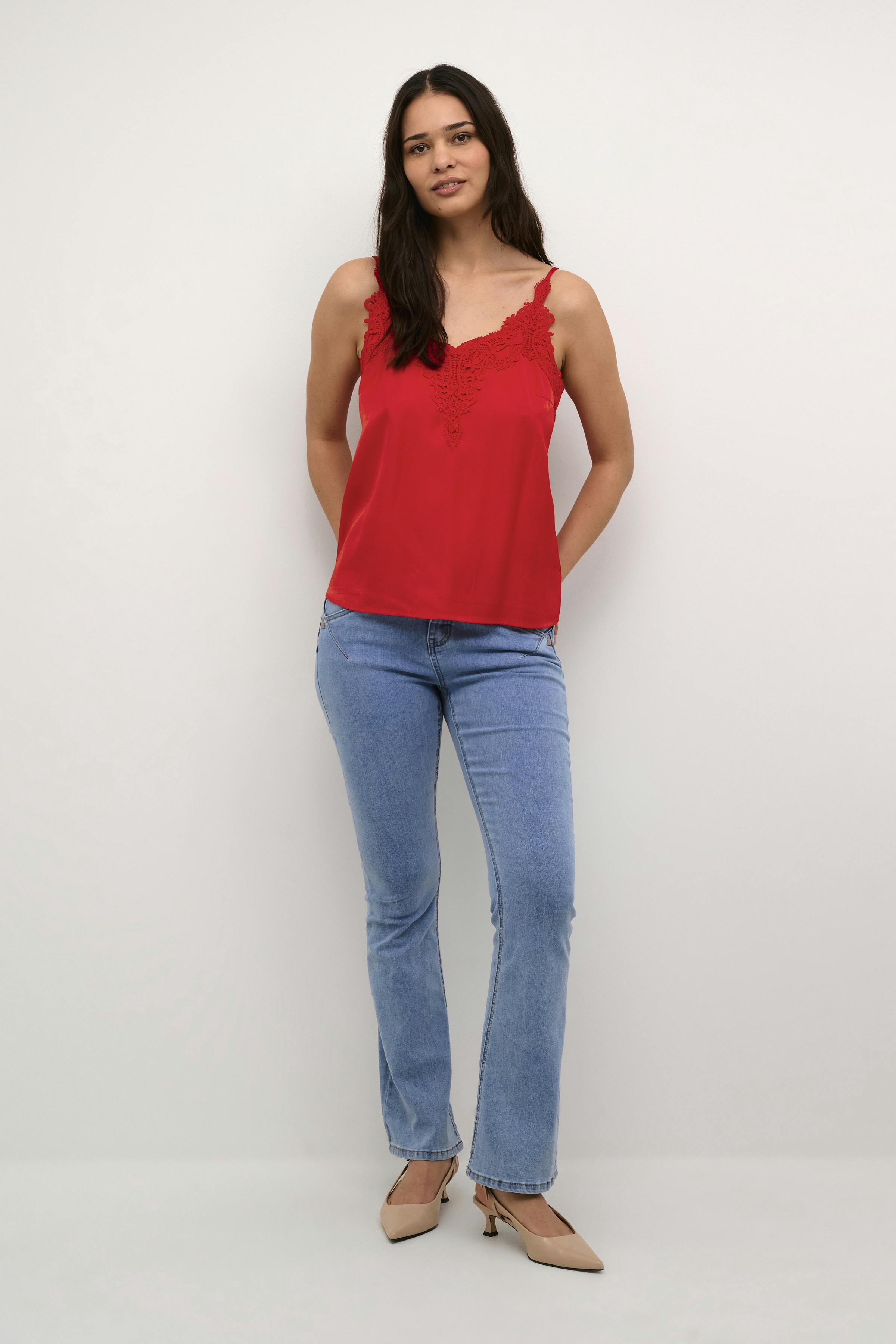 CRAnna Top LOOKBOOK FRONT 10611224-61553