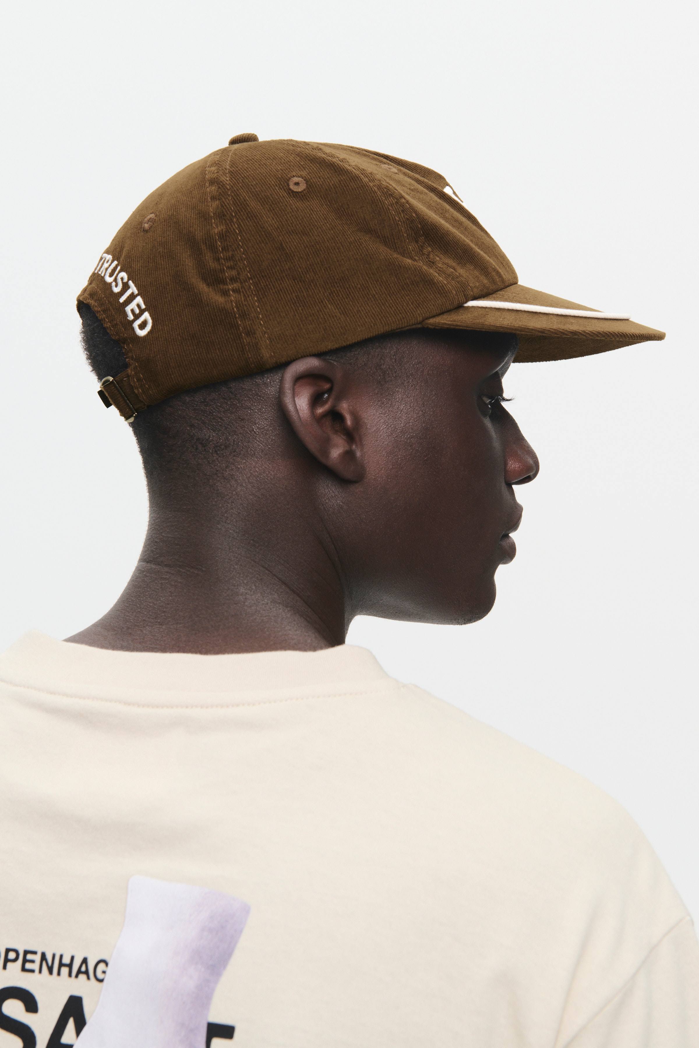 WWBob Fluweel Cap LOOKBOOK DETAIL 30250083-191218