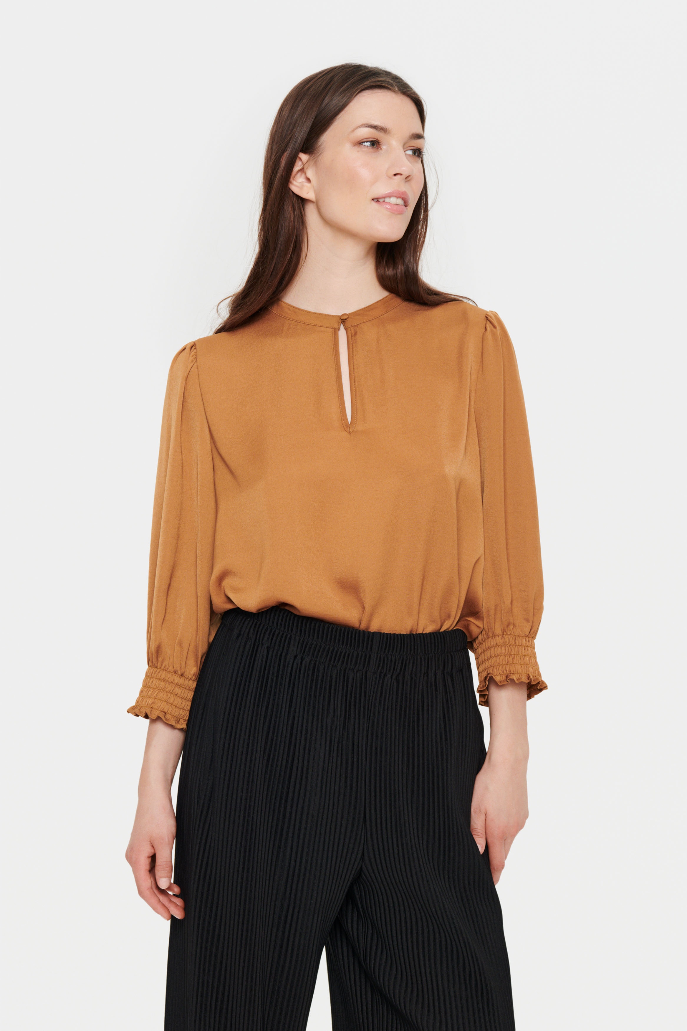 NunniSZ Blouse LOOKBOOK FRONT 30512966-180933