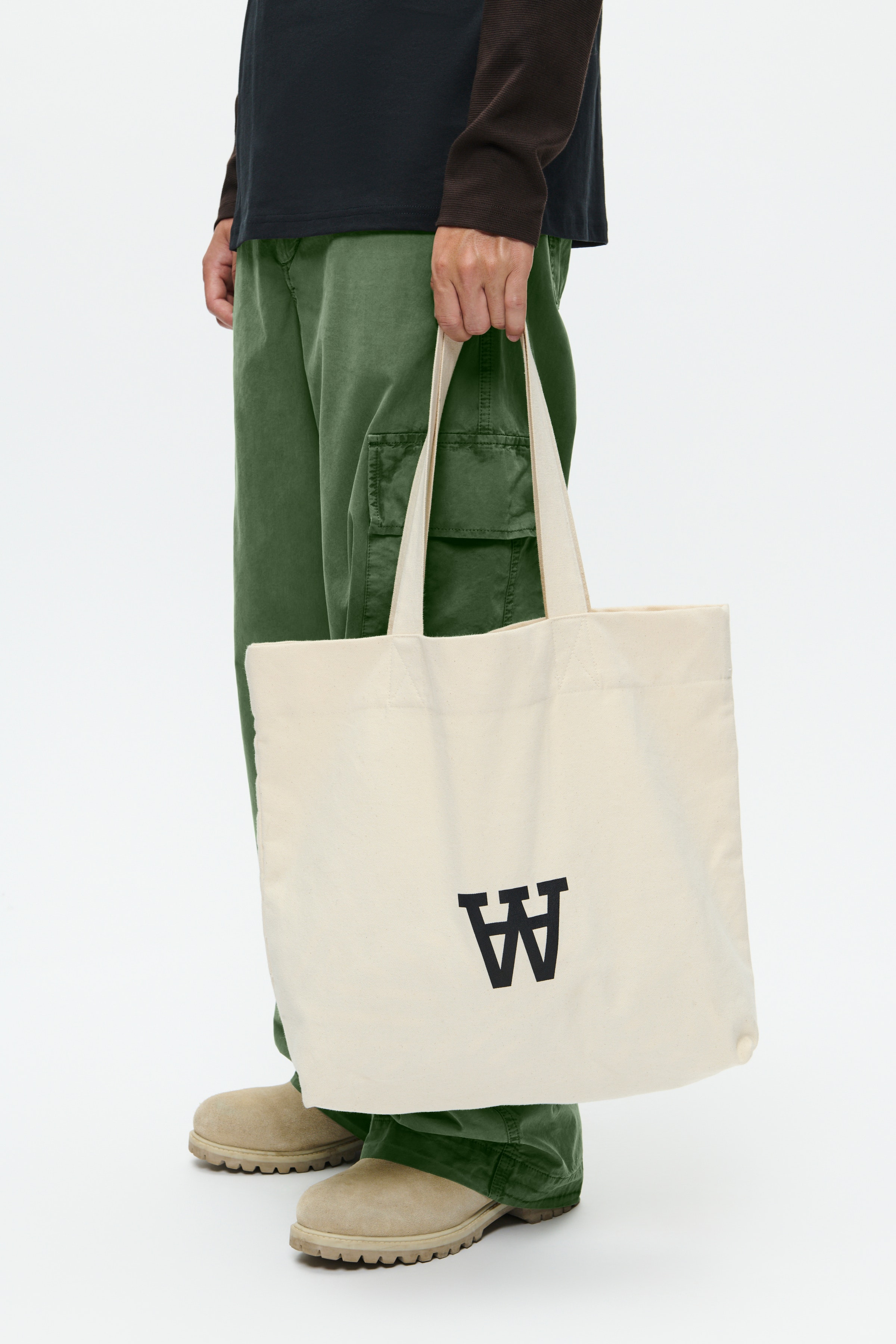 WWConner Bag LOOKBOOK DETAIL 30251819-304338