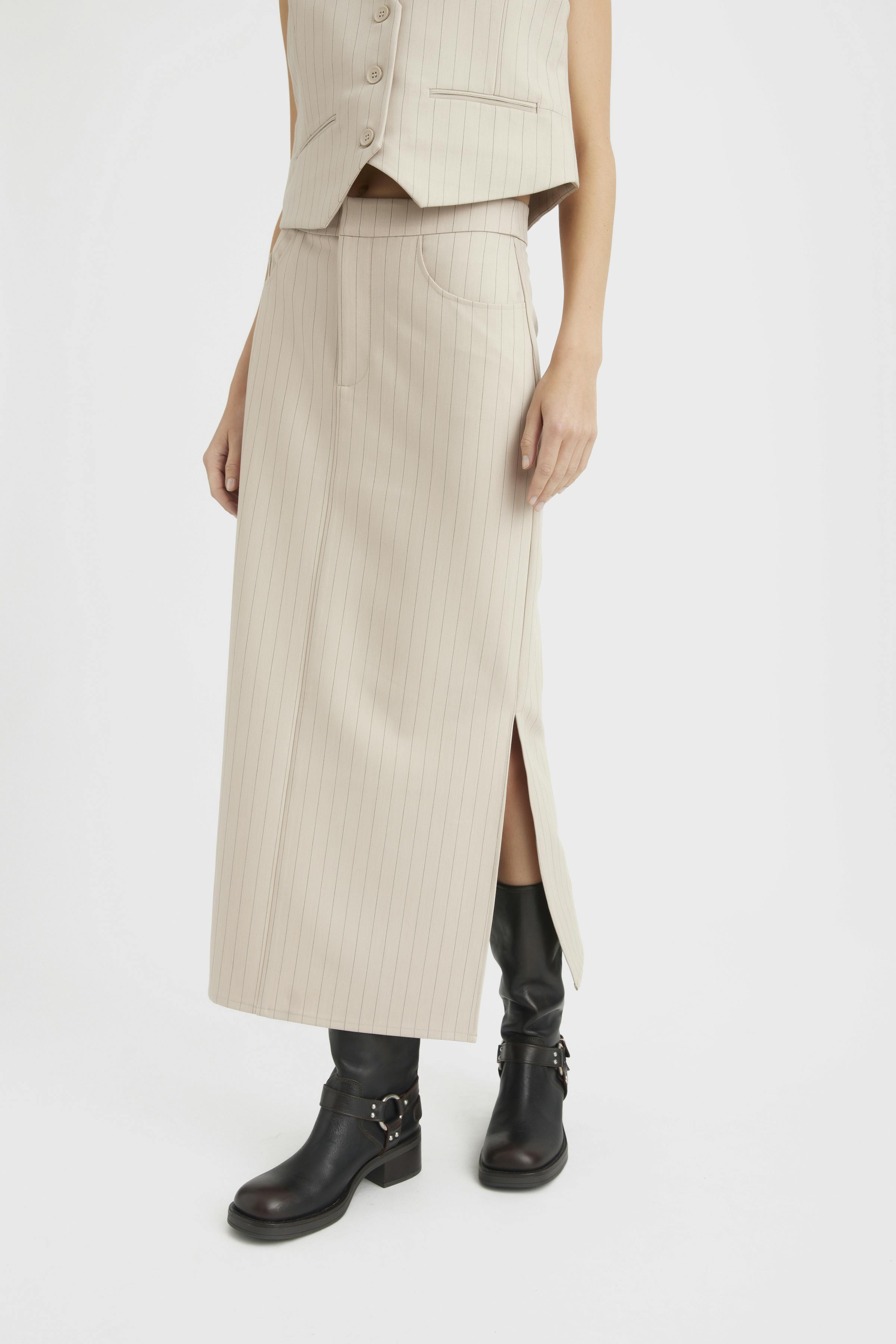 JoelleGZ Skirt LOOKBOOK FRONT 10909339-105921