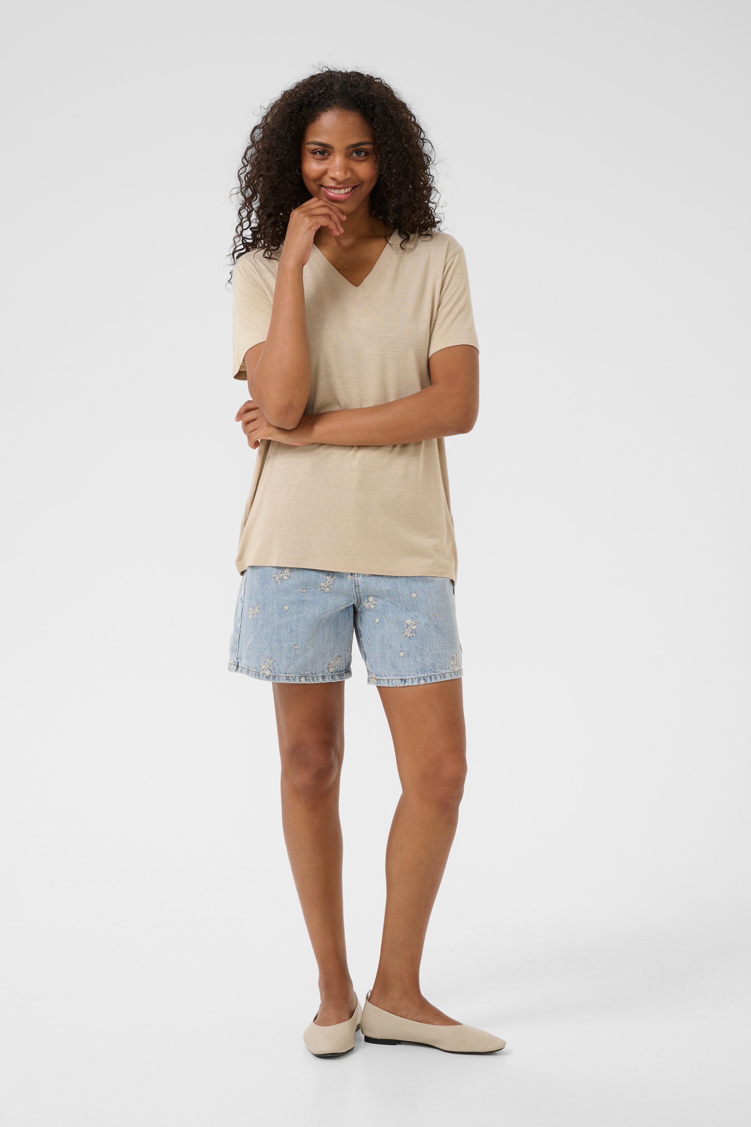 KAmaria T-shirt LOOKBOOK FRONT 10510066-151305