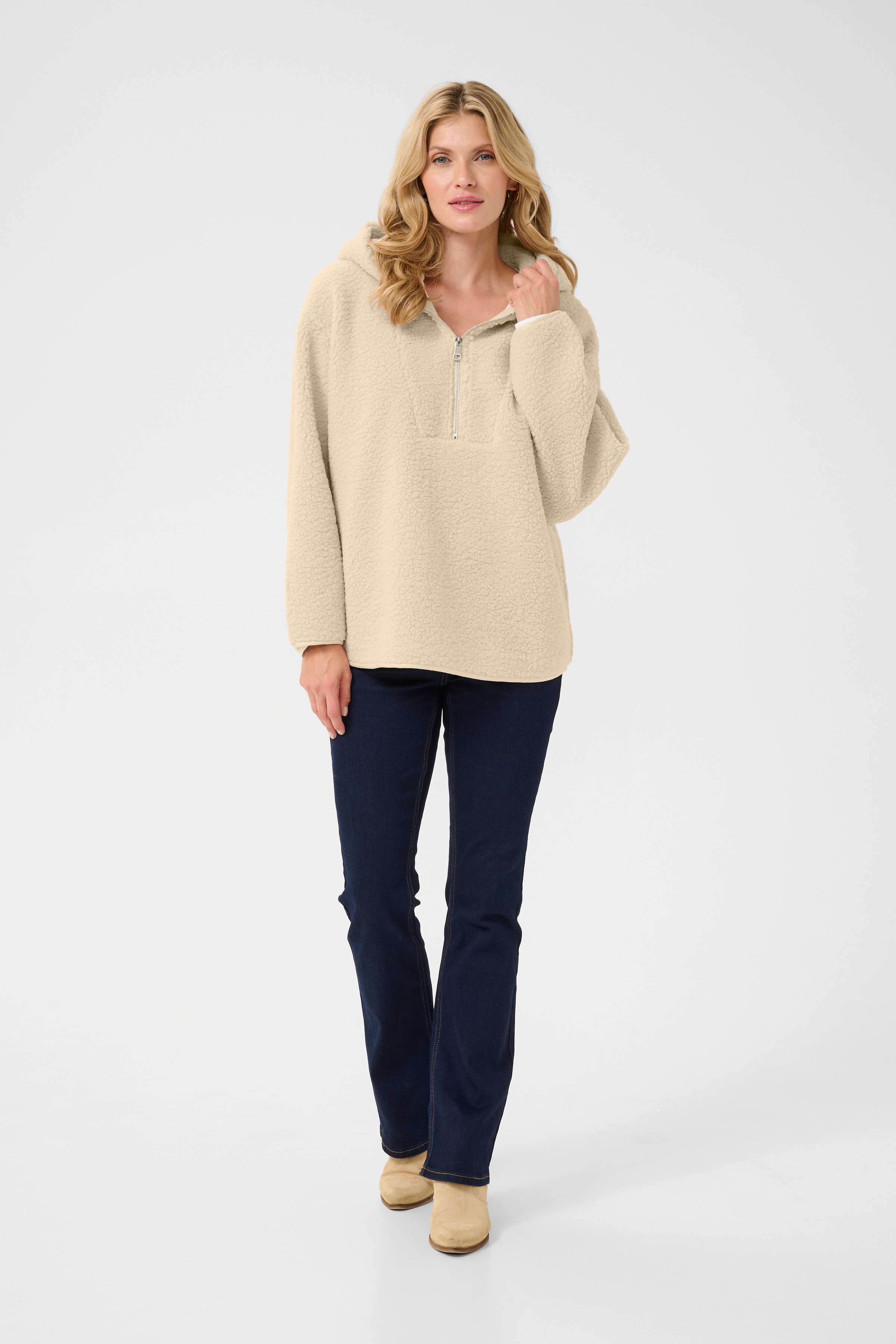 CRBami Pullover LOOKBOOK FRONT 10613500-130404